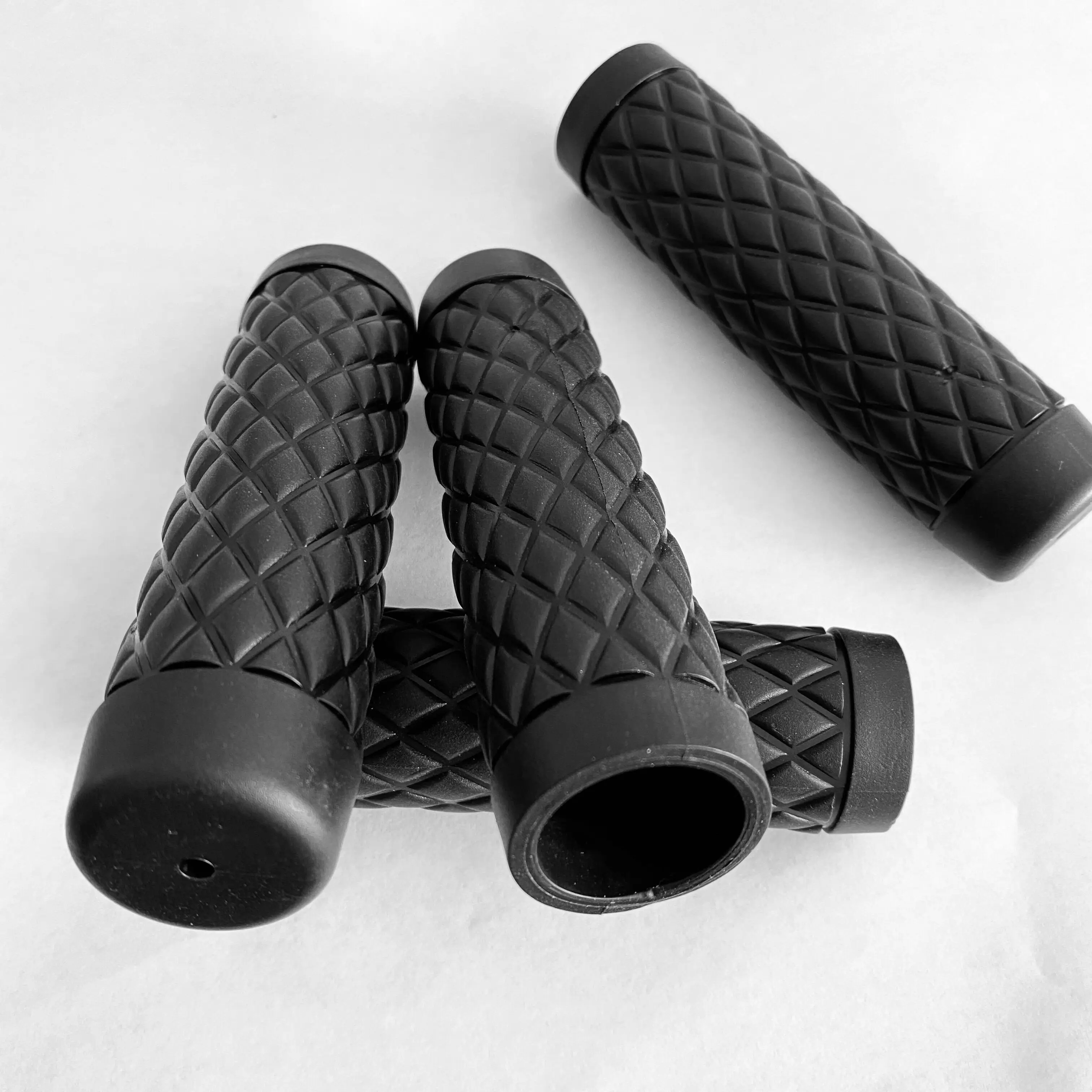 
hot sale Chinese product motorcycle handle bar grips loose 