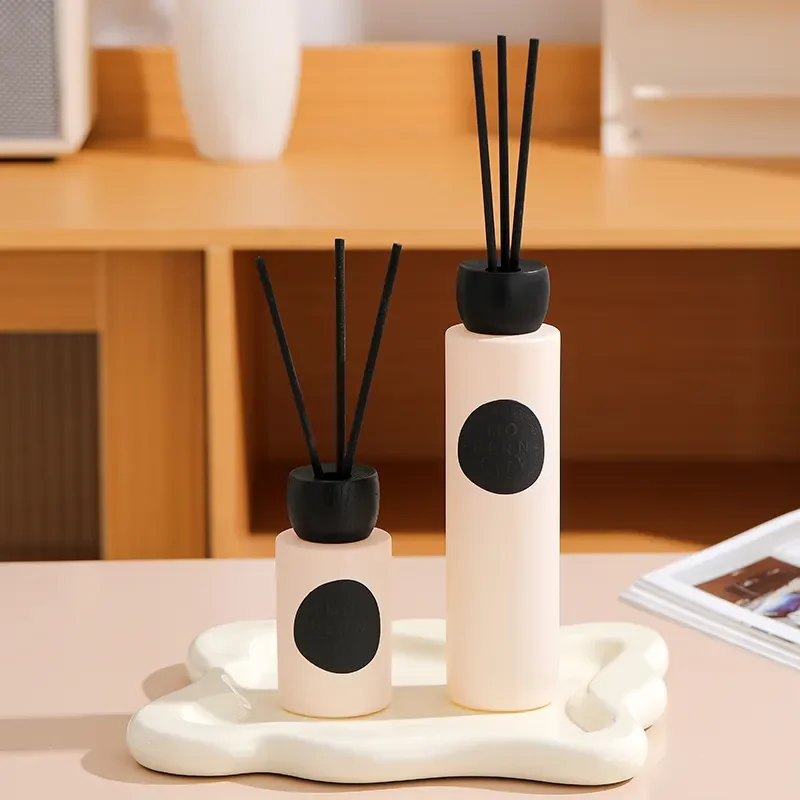 Luxury Home Decorative Aromatherapy Essential Oil Fragrance Perfume Glass Bottle Reed Diffuser