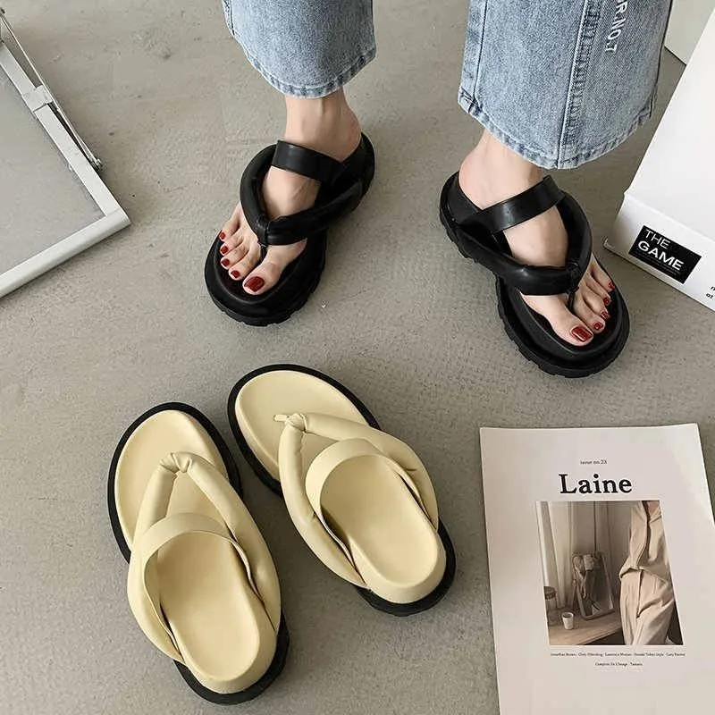 Summer fashion new platform platform shoes flip-flops cream bread sandals casual Roman sandals and slippers