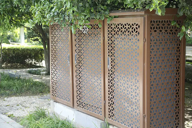 Kitchen cabinet roller  roller print italian window plantation shutters components polycarbonate rolling shutter board