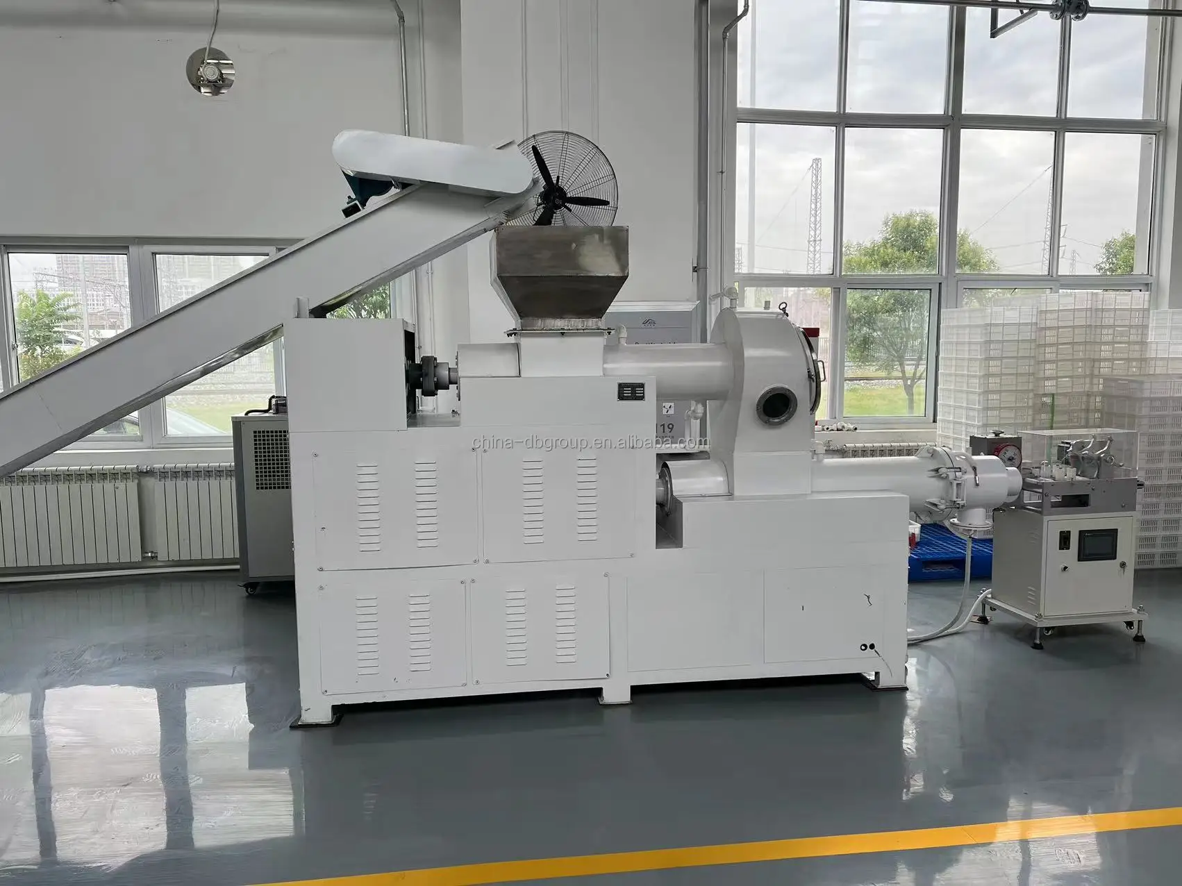 Good Price Glycerin Herbal Hotel Soap Making Machine Making Laundry Bar / Toilet Soap Manufacturing Plant/home Use