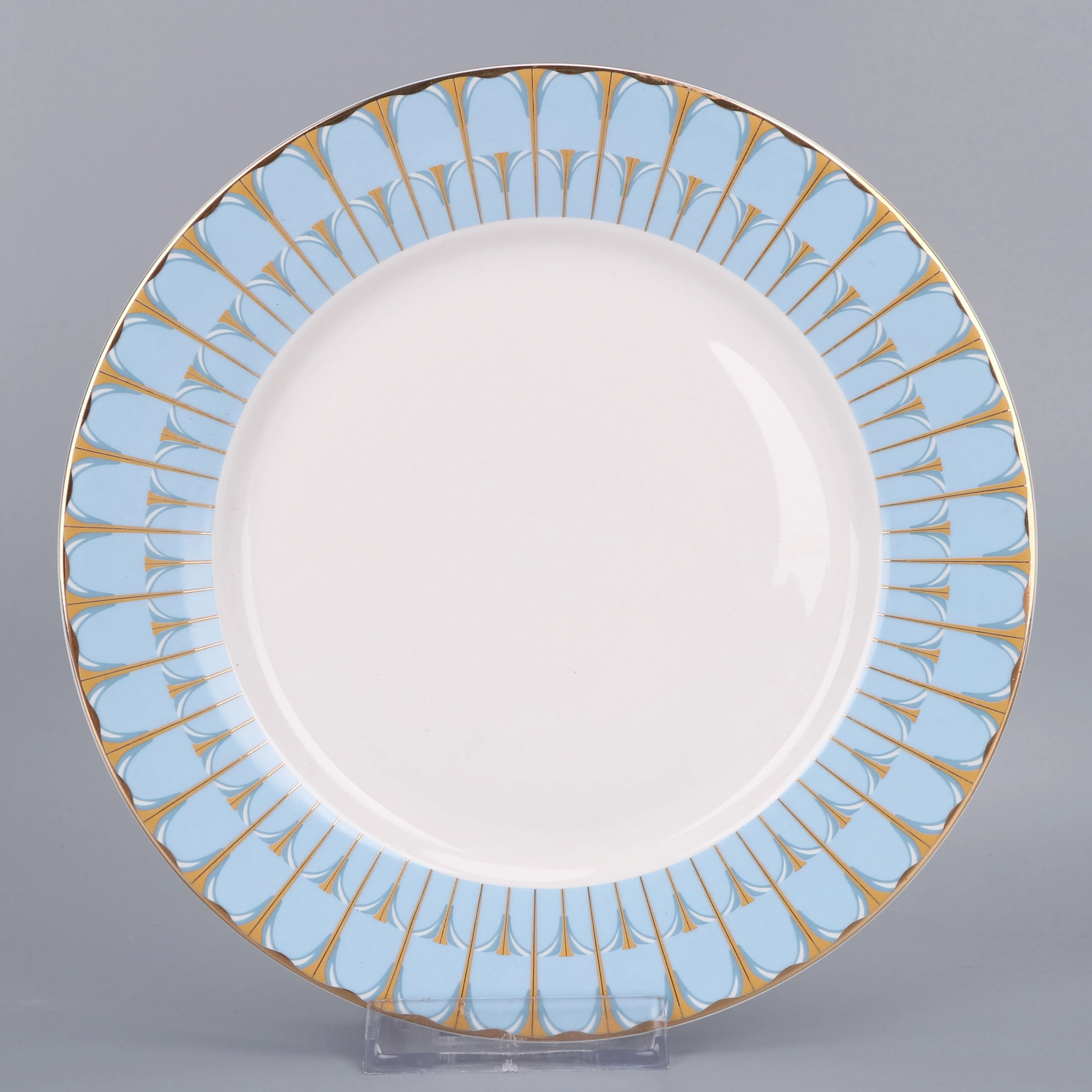 Embossed Golden Decal Fine Bone China Dinnerware Luxury Style Porcelain Plates Dinner Set