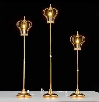 New European Iron Crown Wedding Road Lead WIth LED Light For Wedding Event/Party Decoration