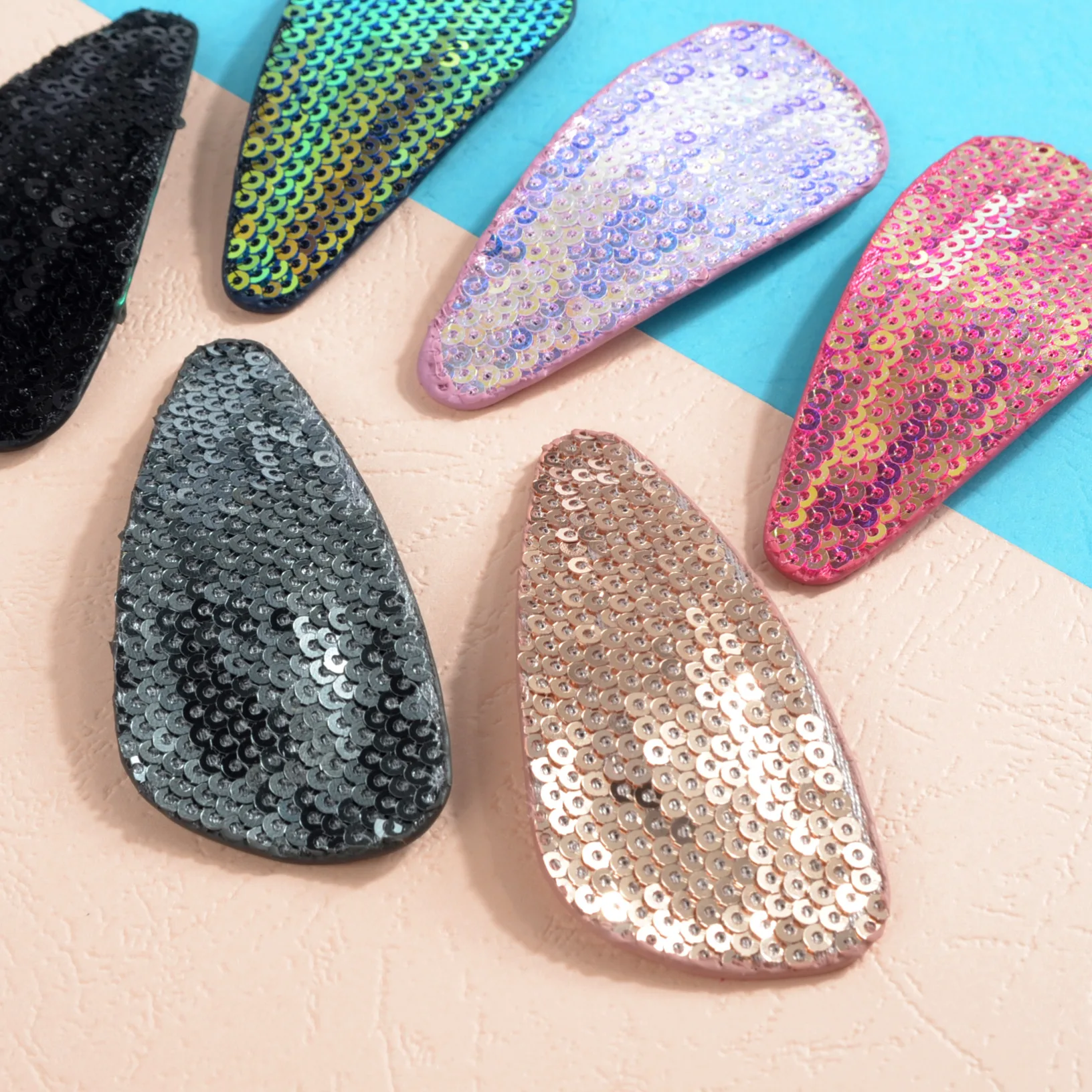 Europe America Sweet Style Diagonal Triangle Sequin Hair Clip Laser Shining BB Hairclip for Girls