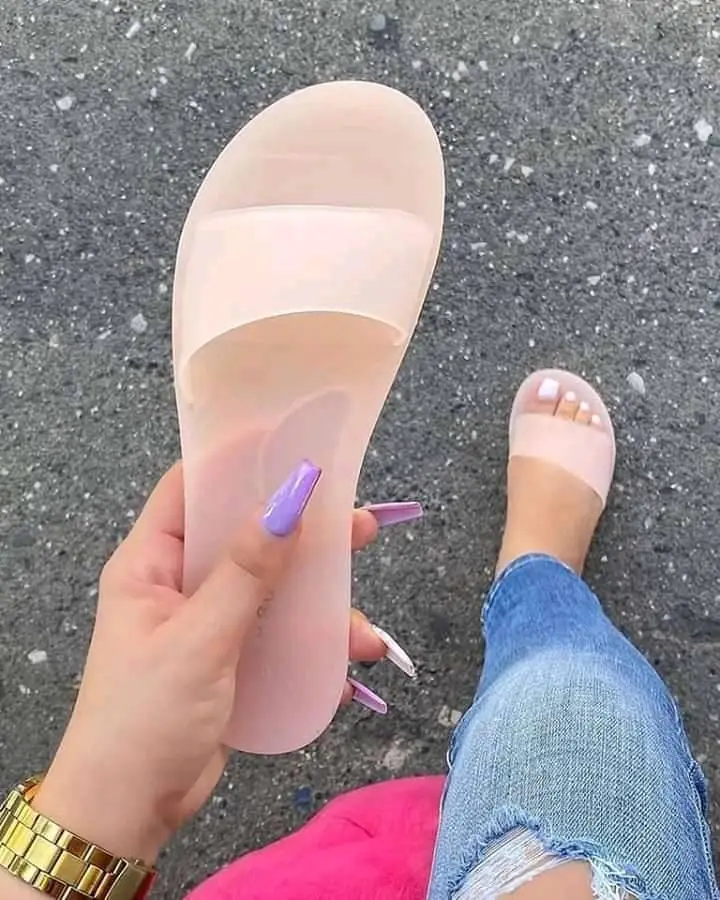 
2021 Factory Direct Candy Color Summer Women Slippers Outdoor Indoor Causal Shoes Jelly Large Size Lady Slippers 