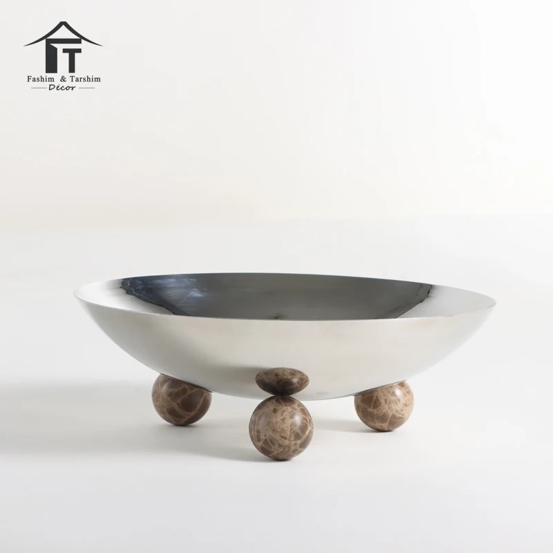 Handmade luxury decorative designer trays china hotel home high end round metal trays nuts serving tray