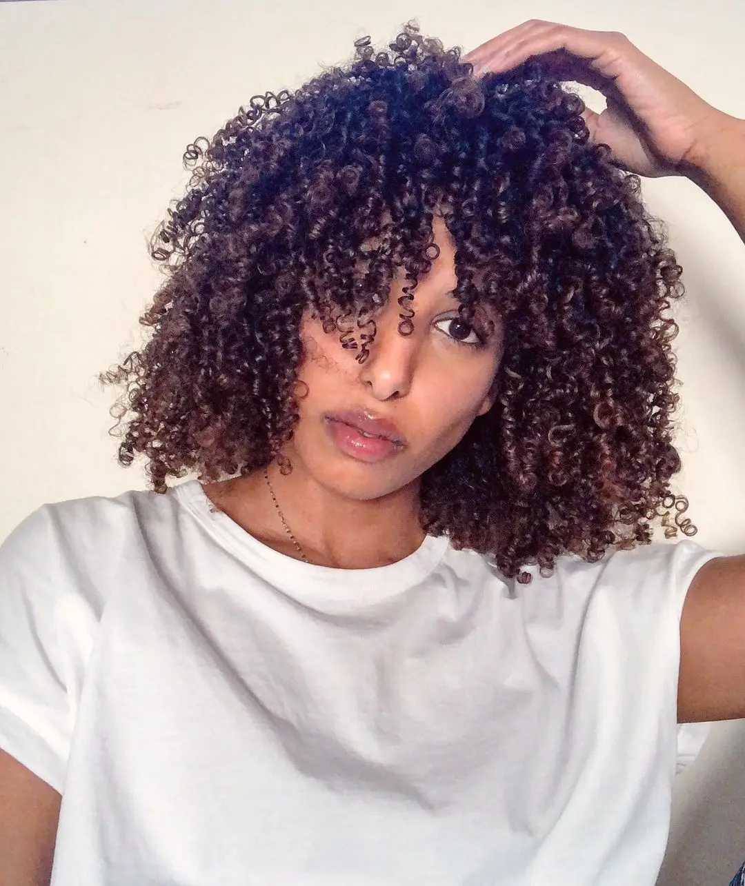 
Заводская поставка для магазинов человеческих волос, модные Курчавые Кудрявые натуральные бразильские волосы с выравненной кутикулой, парики 