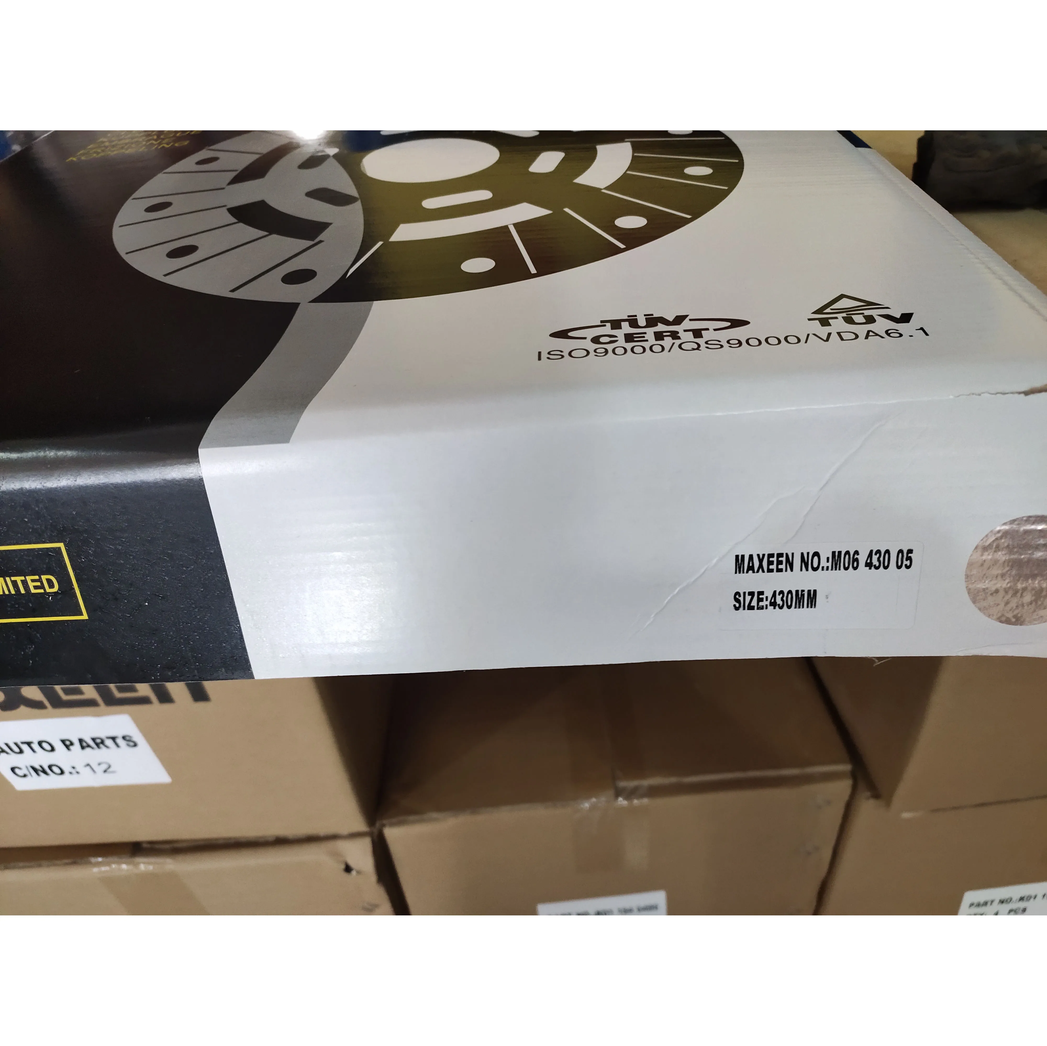 Clutch Disc 1862 530 231 Size 430mm suitable for Volvo with Maxeen No. M03 430 05