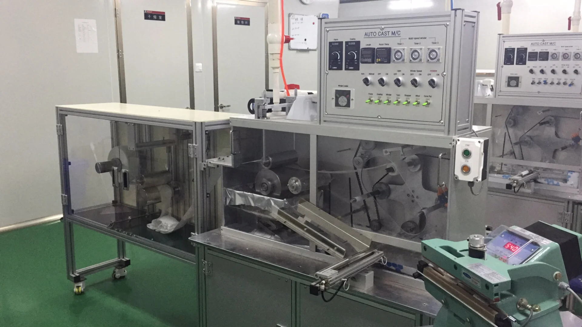 China medical hospital disposable items supply orthopedic fiberglass casting tape machine factory