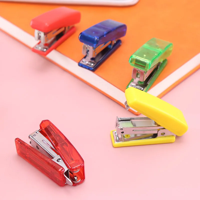 Factory Direct Sales Portable Solid Color Transparent Cartoon Learning Office Stationery Hand Stapler For Student