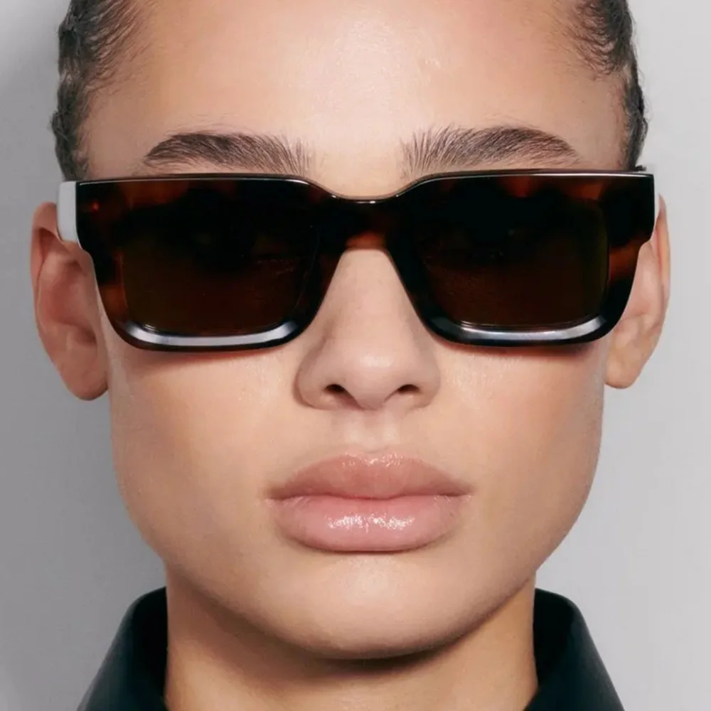 Benyi Custom Logo Wholesale Retro Acetate Sunglasses Female Shades 2025 Fashion Vintage Designer Polarized Womens Sunglasses