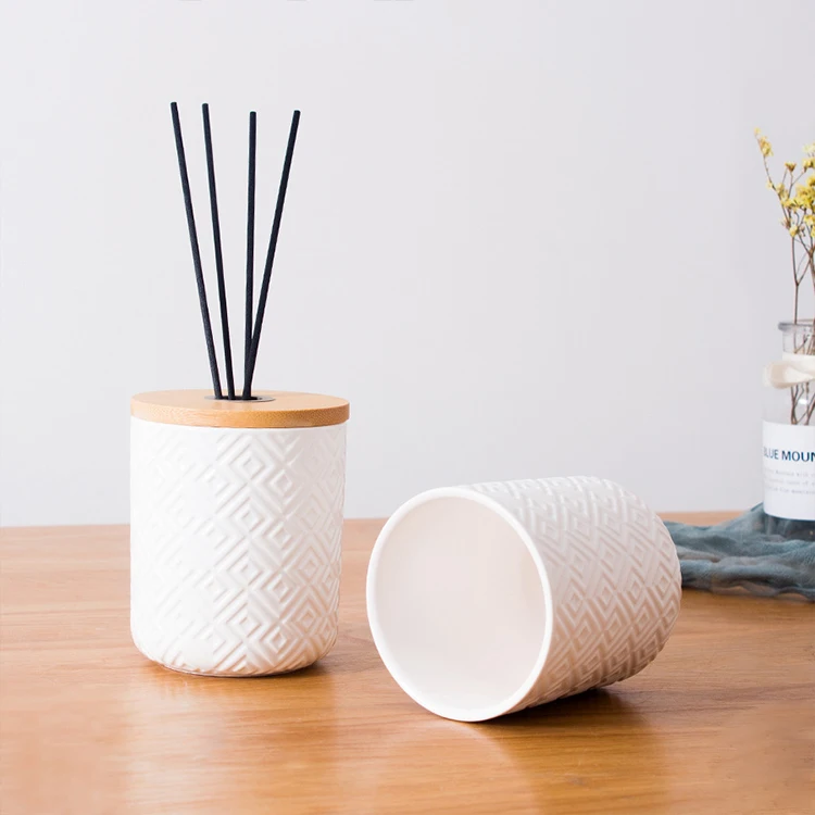 10 OZ Chinese Traditional  Window Lattice Embossed Pattern Solid White Matte Wood Lid Cover Ceramic Candle Vessel