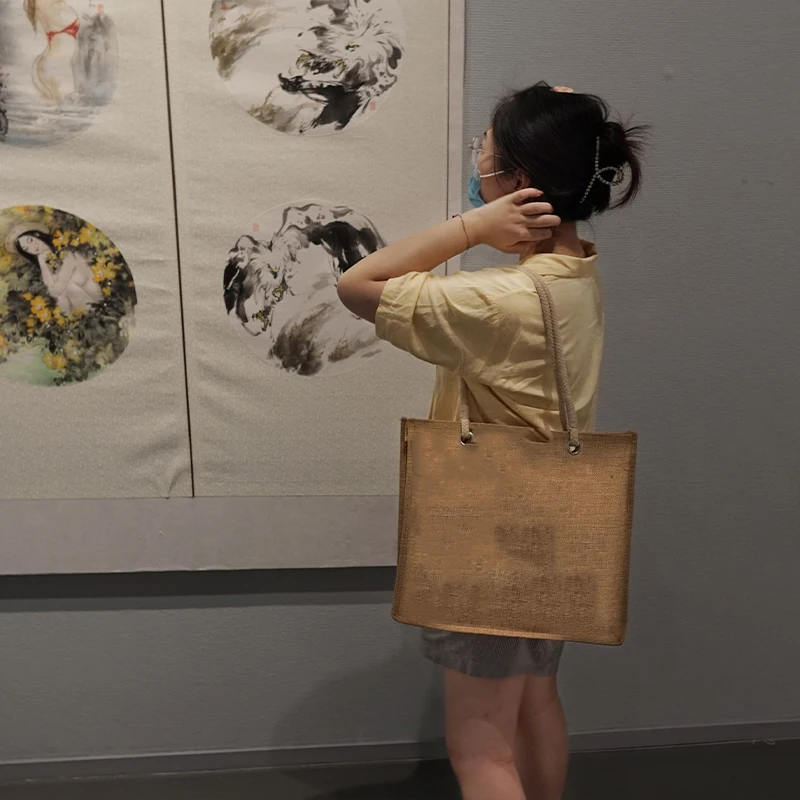 2024 Trendy Fashion Handbag Wholesale Hemp Shopping Grocery Promotional Jute Bag Korean Tote Burlap Gift Bags for Adults