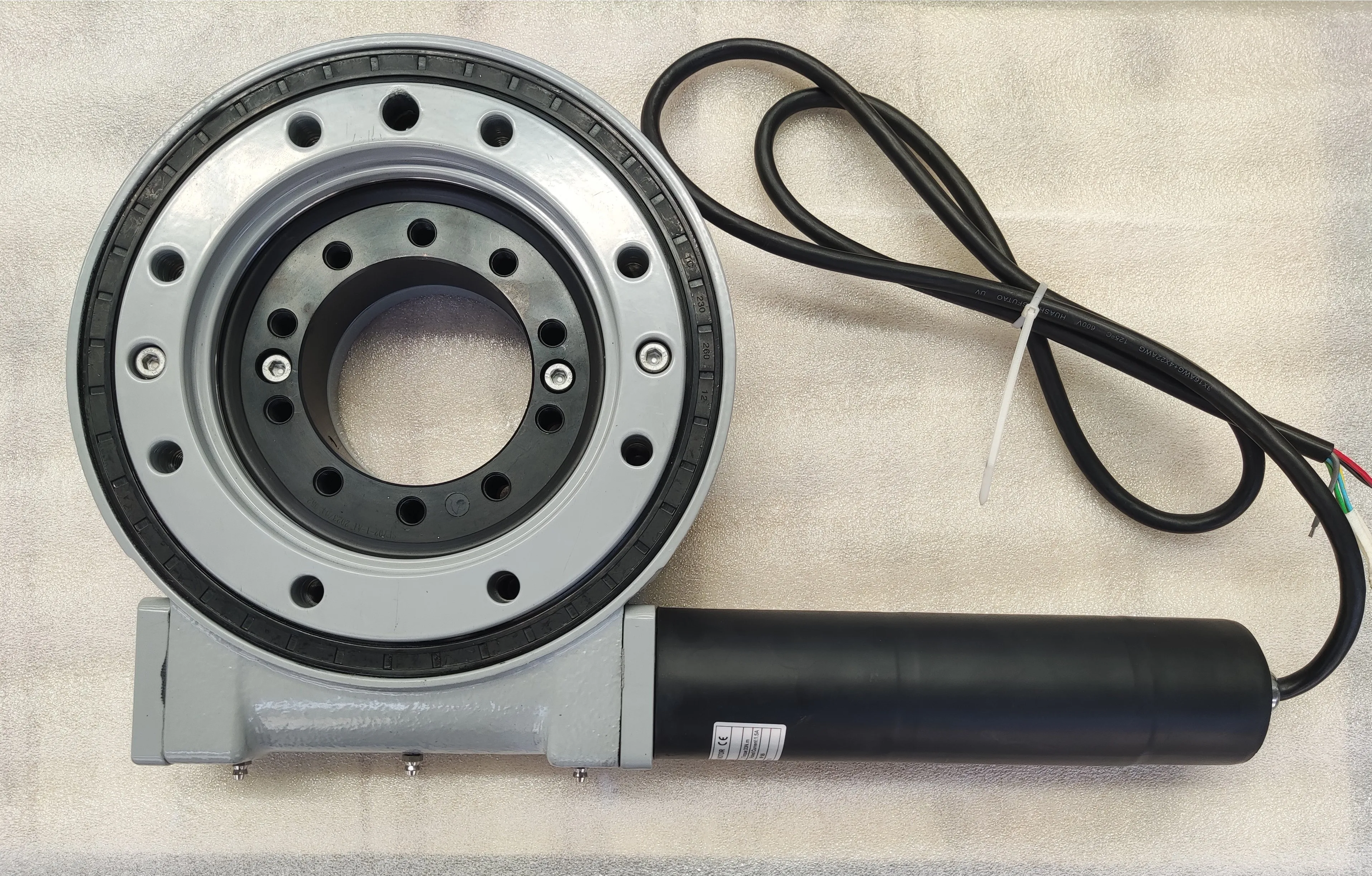 Luoyang Jw Single/dual Axis 9 Inch Slewing Drive Se14 Sde7 Sdd9 Electric Motor And Hydraulic Motor For Radar Antenna