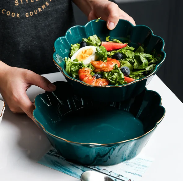 
Light luxury gold edge three sizes flower shape ceramic dessert salad bowl 