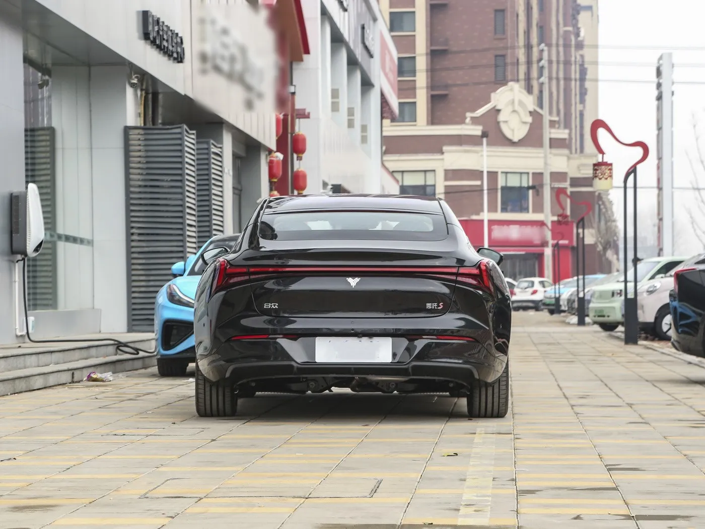 2024 высококачественный самый продаваемый автомобиль Neta S средней и большой дальности хода с двигателем L4 мощностью 1 5 л 116 лошадиных сил задним