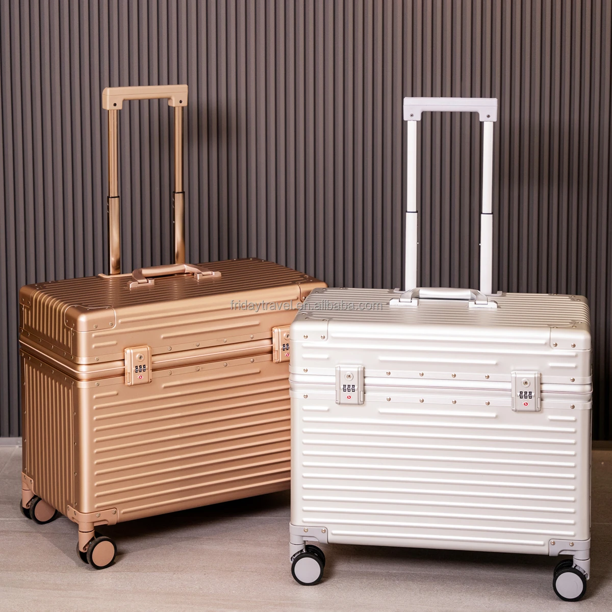 High End Unisex Lightweight Aluminium Trolley Luggage Pilot Suitcase with Spinner and TSA Lock for Travel