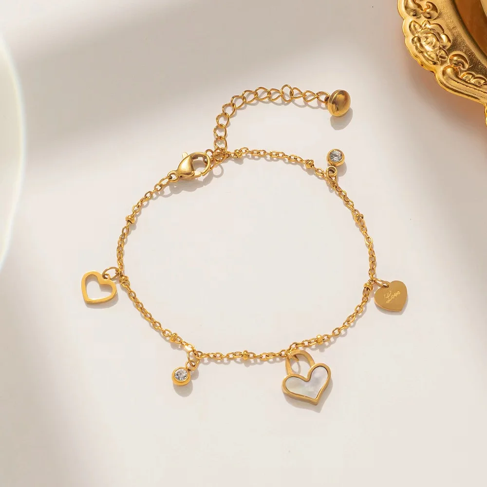 Stainless steel bracelet letter D diamond four-leaf clover heart bracelet fashion jewelry