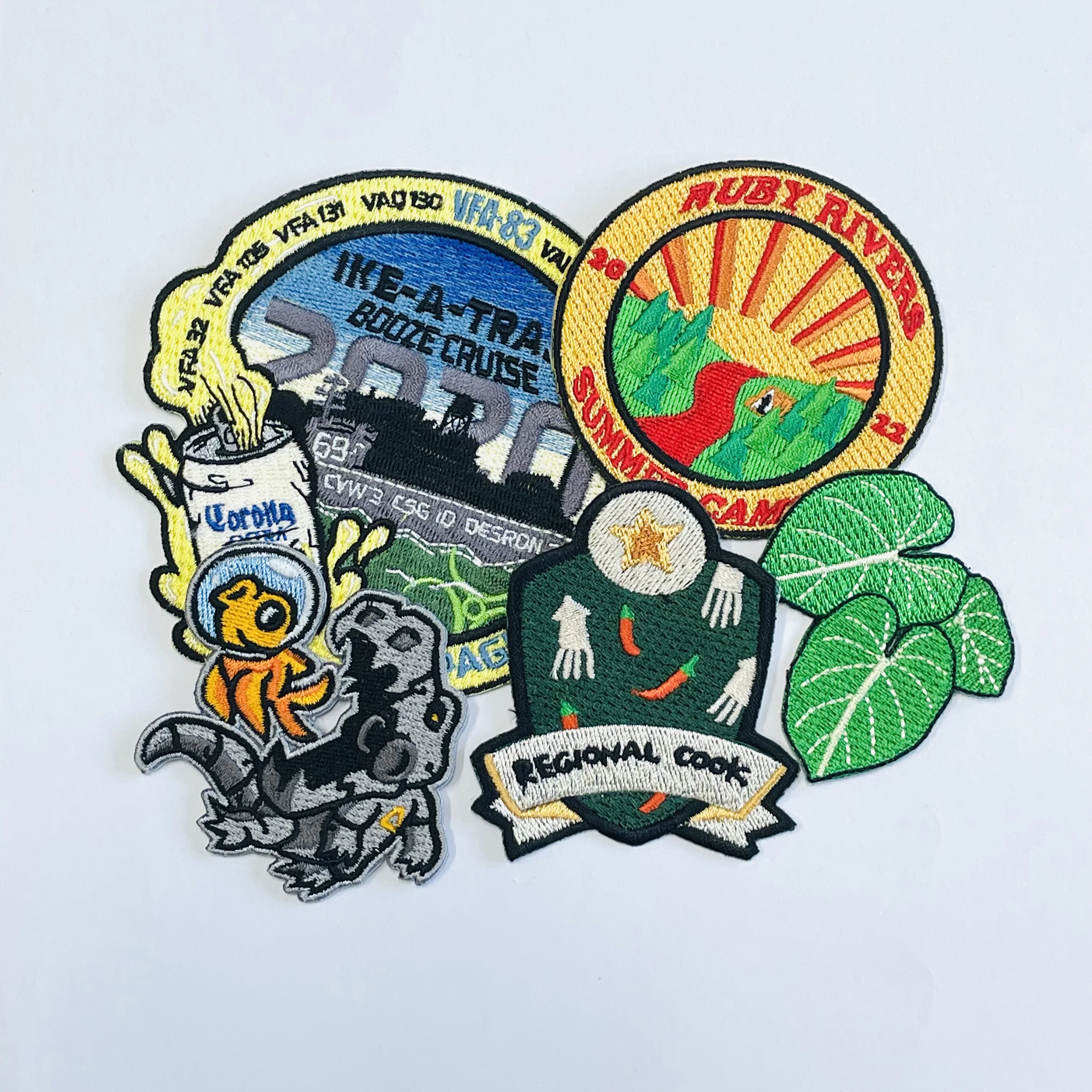 Iron On Stick On Rainbow Horse beige Bear Letters Custom Embroidery Patches Custom Patch Hat Clothing 3D Embroidery Patches