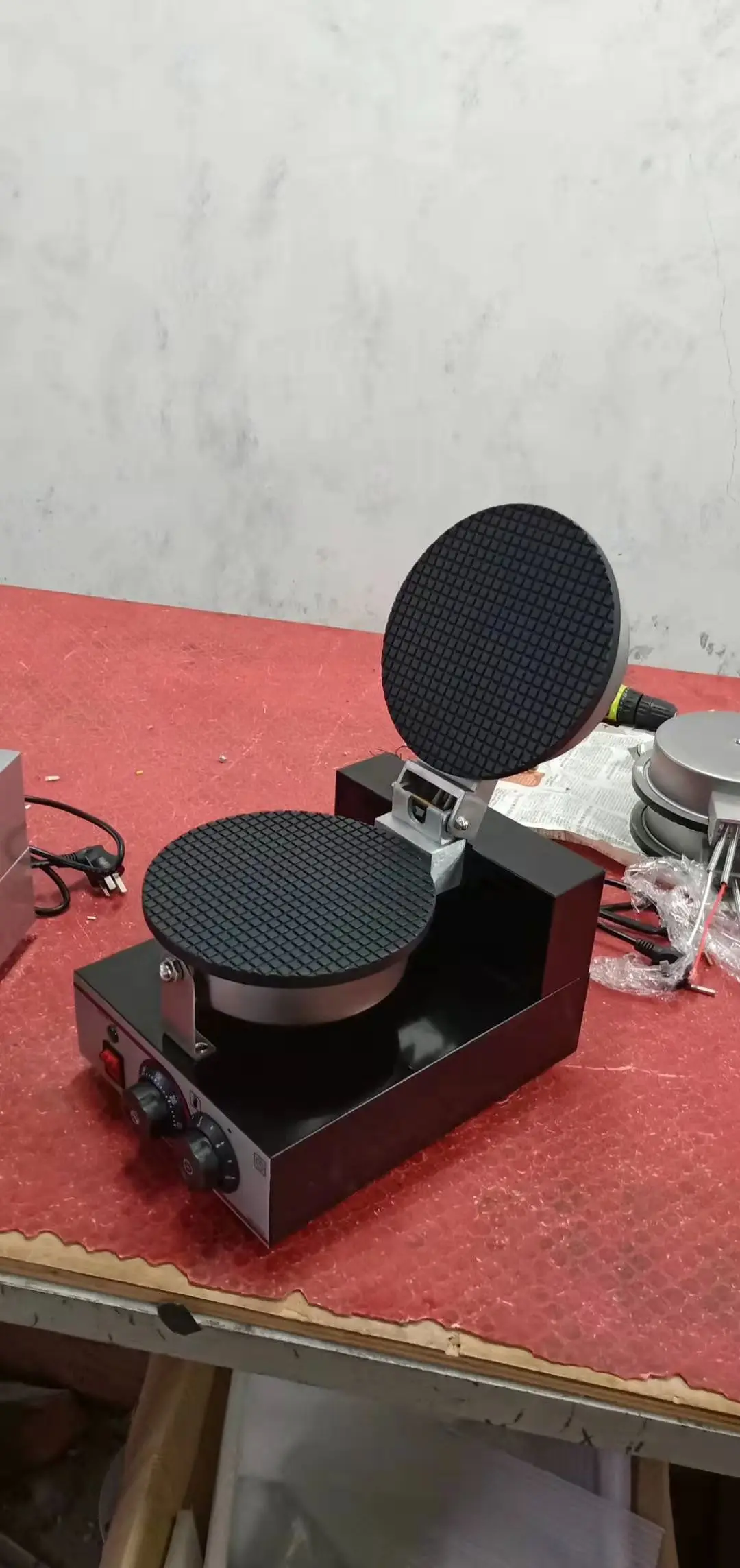 Electric industrial commercial cone maker machine,electric cone waffle maker