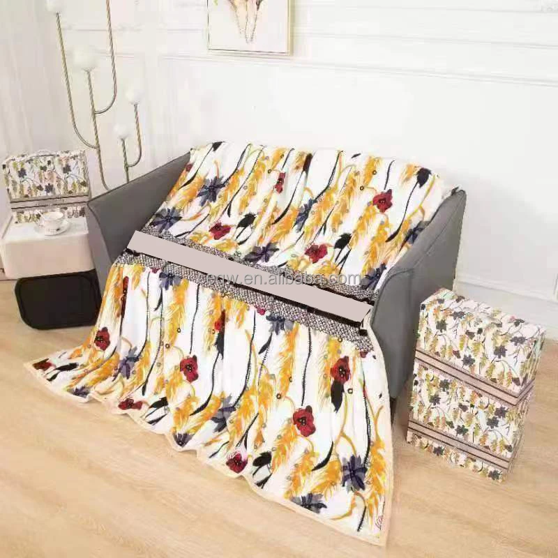 Famous Brand Fashionable Flannel Blanket Large Size Reversible Super Soft Warm Cozy Designer Blanket