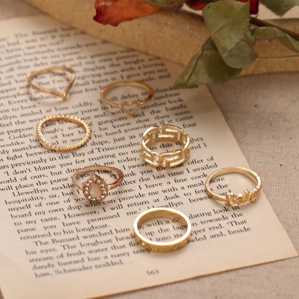 Aug jewelry European and American hot-selling new creative geometric baby love letter ring set 7-piece ring