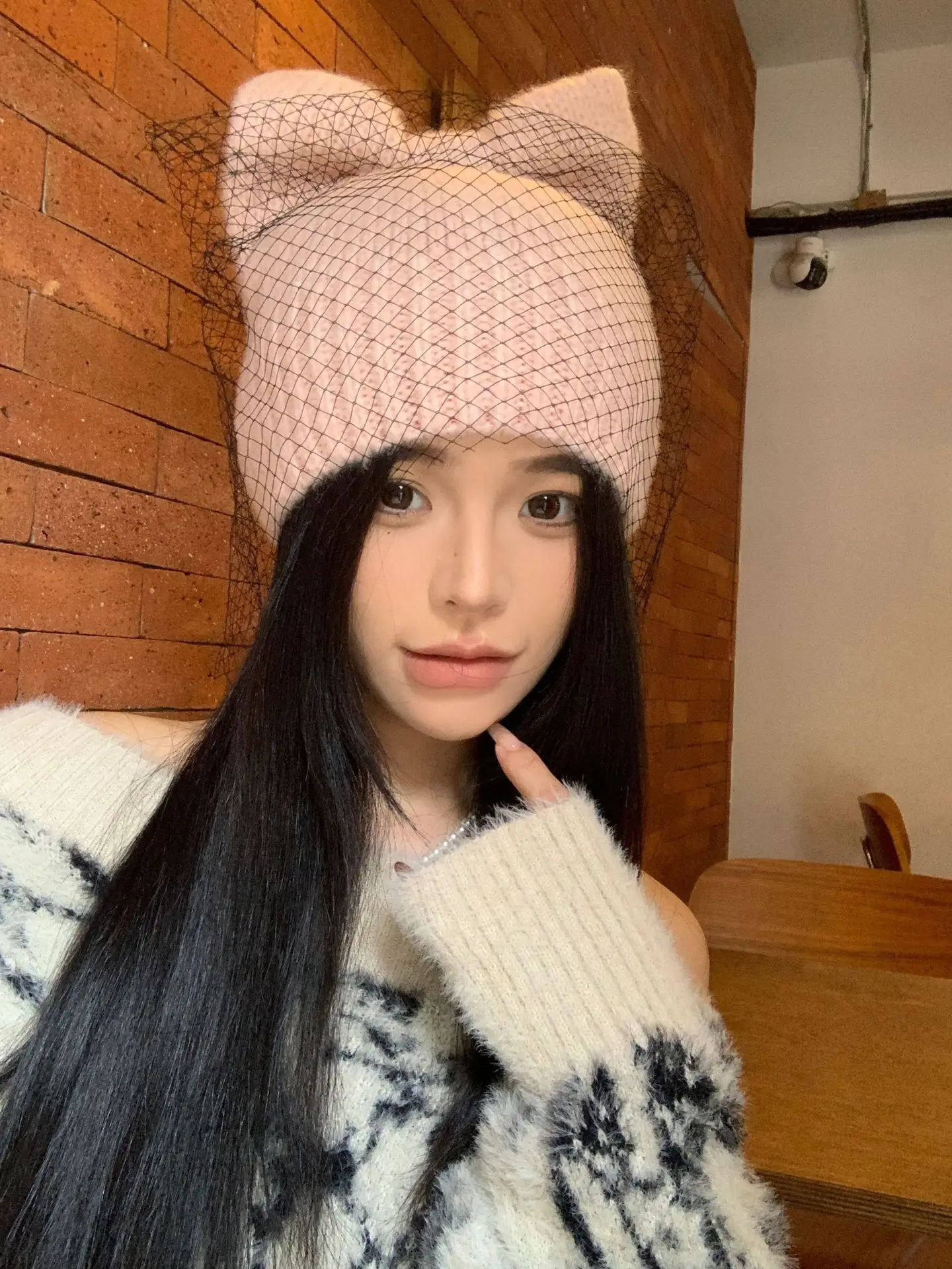fashion Stylish Warm women acrylic ski custom logo jacquard Bow beanie hat Unisex Skull Thick Soft Ski Beanie with mesh veil
