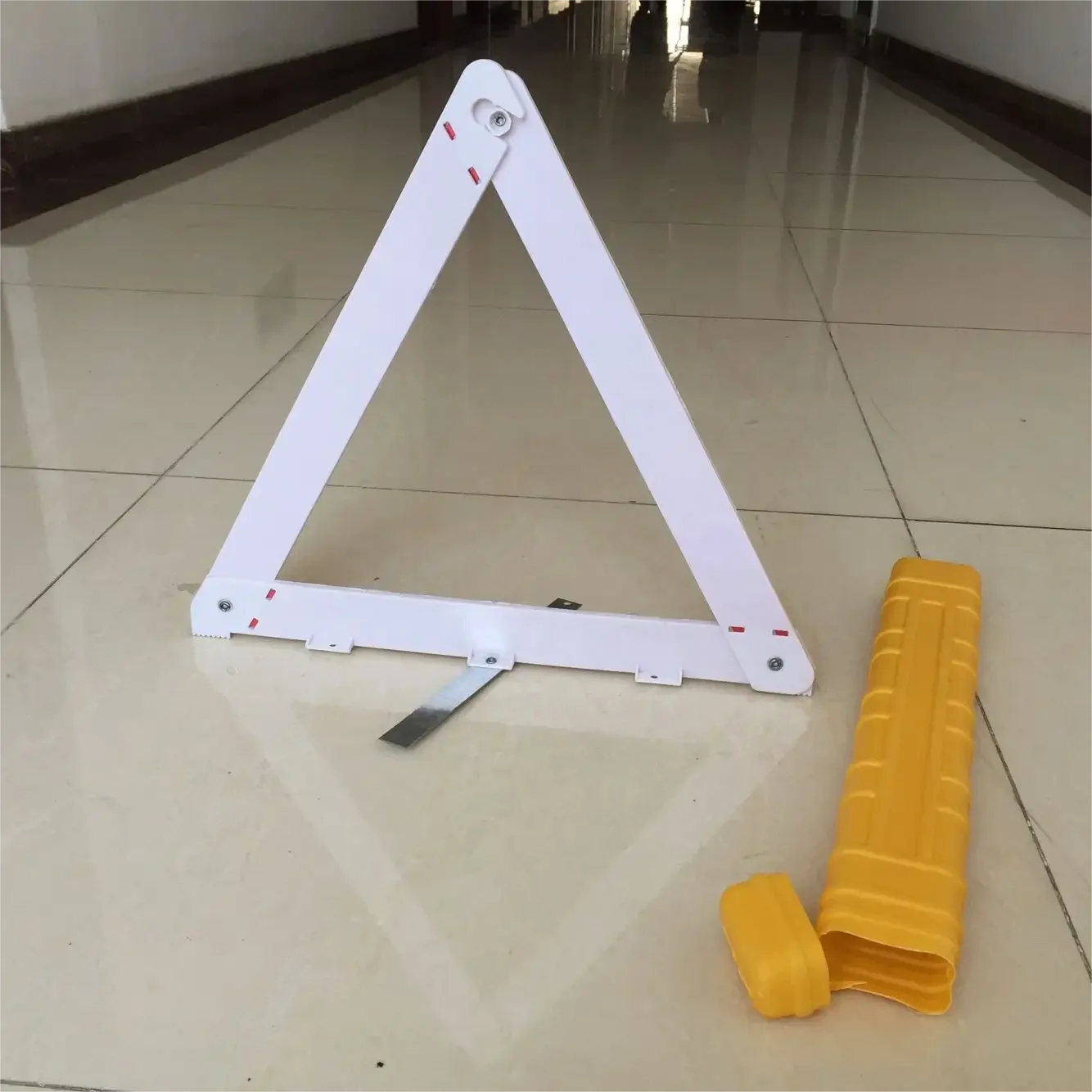 Customized Led Traffic Triangle Warning Sign Hazard Triangles Reflective Safety Warning Flashing Emergency Reflector Premium Kit