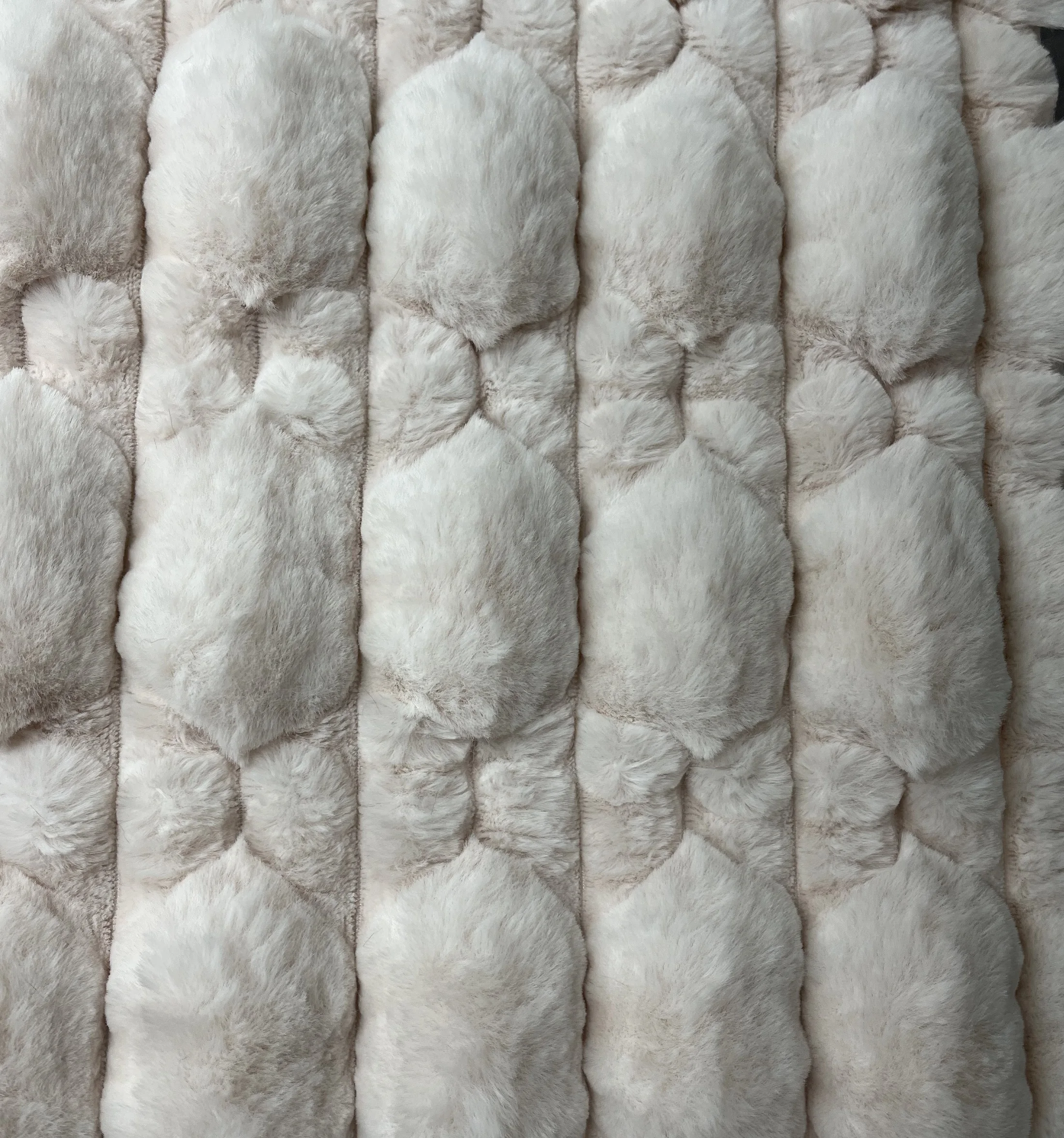 Fluffy Comfortable Jacquard Spandex Stretch Fabric Rabbit Faux Fur Fabric For Throw Blanket/Coat/Shawl