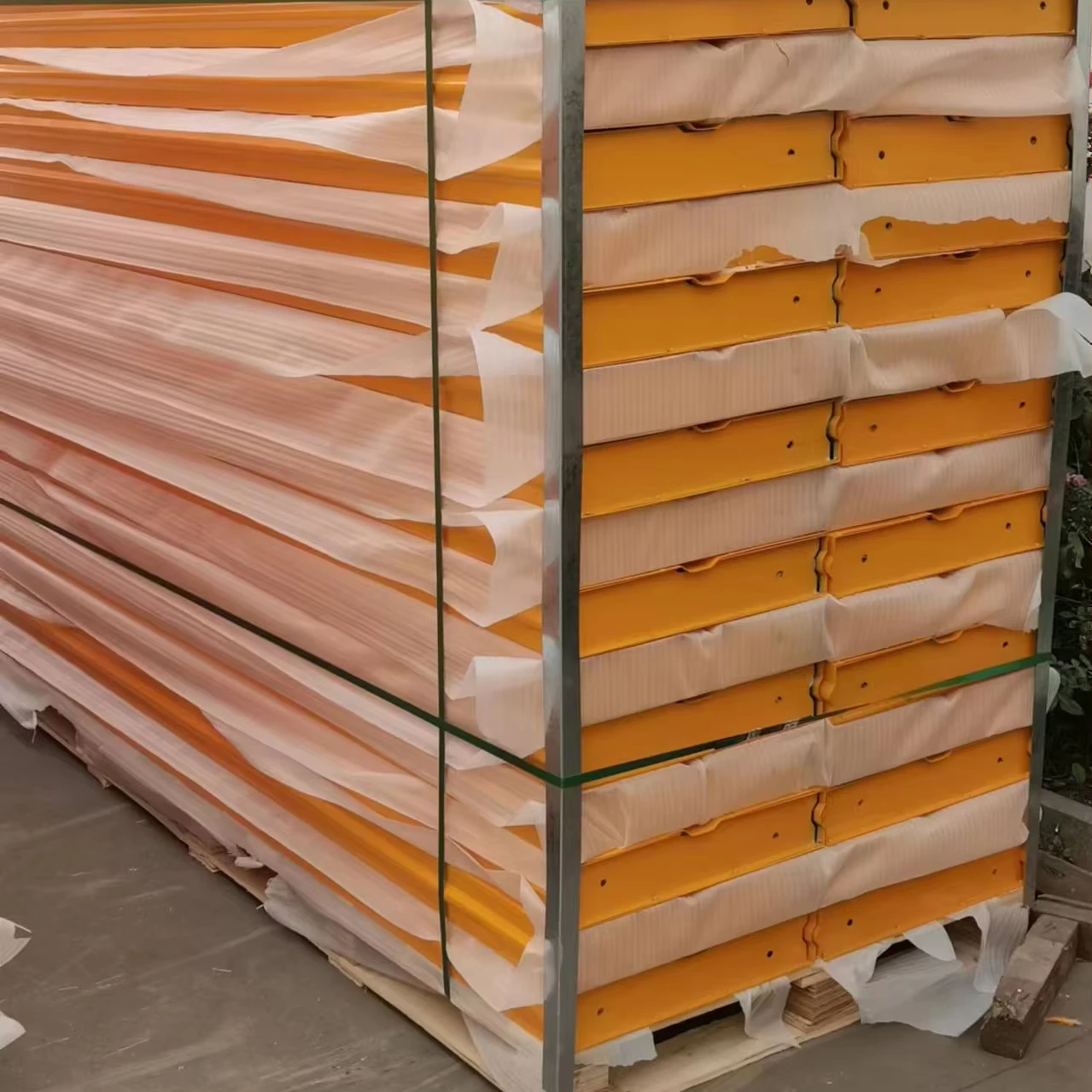 High Quality Doka H20 Spruce Wooden Timber Beams Good Price Construction Wood Beam 1-Year Warranty