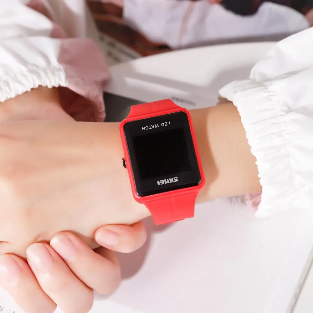 
SKMEI Simple Sport LED Light Big Figure Display 3Bar Waterproof Colorful PU Strap Men Women Digital Watch 