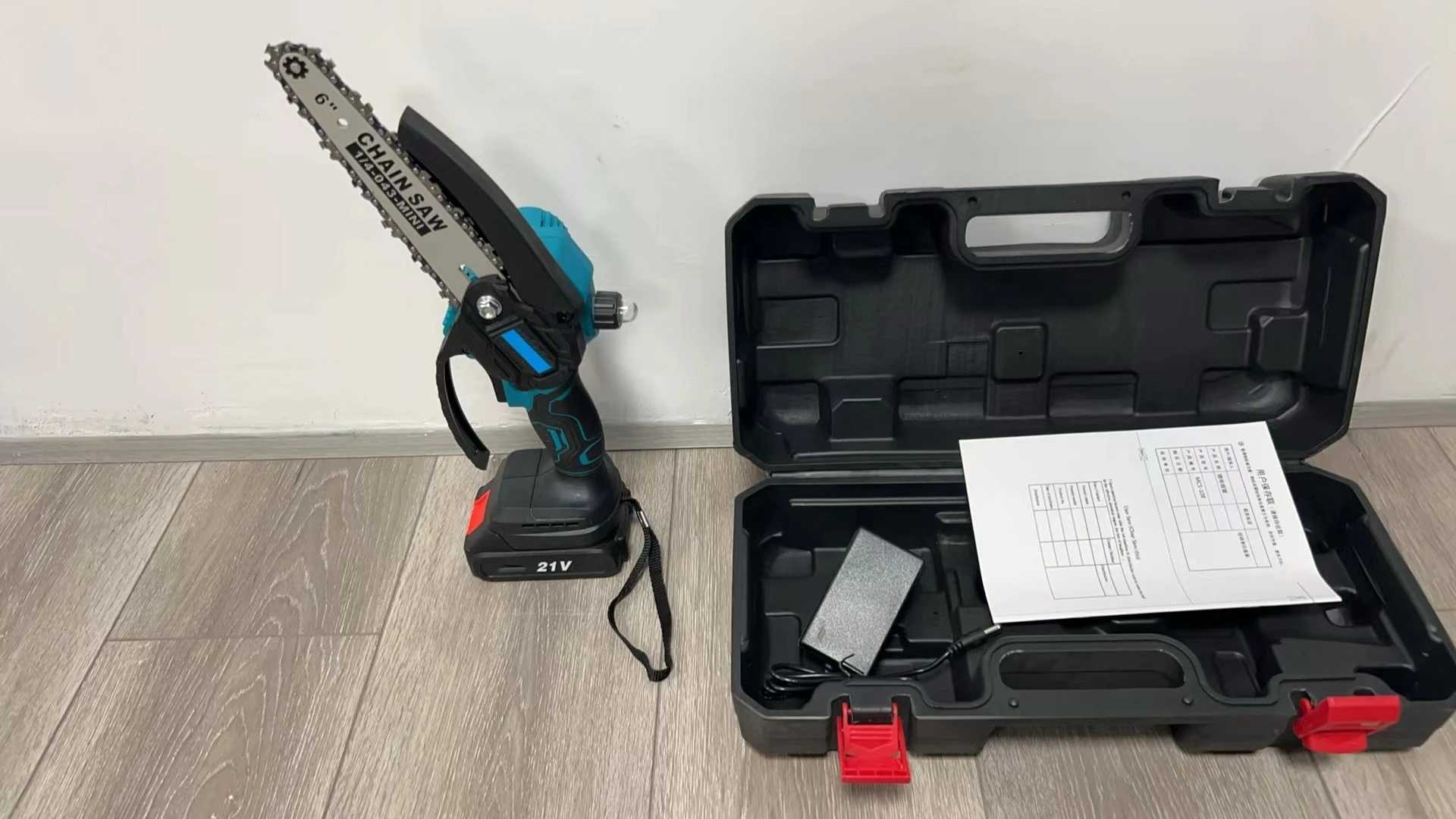 6-Inch Portable Electric Chain Saw with Adjustable Oil Pot 24V Lithium Battery Rechargeable for Wood Sawing OEM Supported