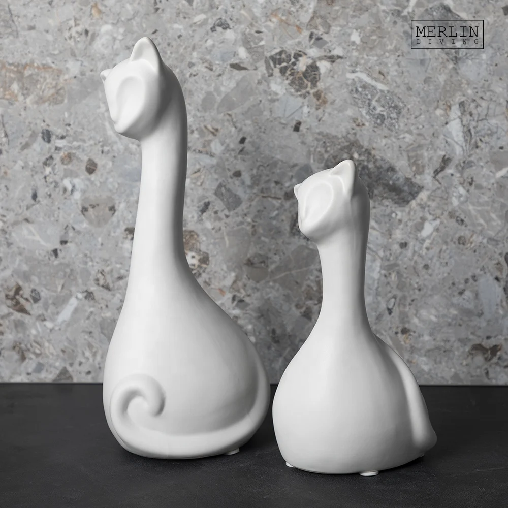 Керамическая статуя животных