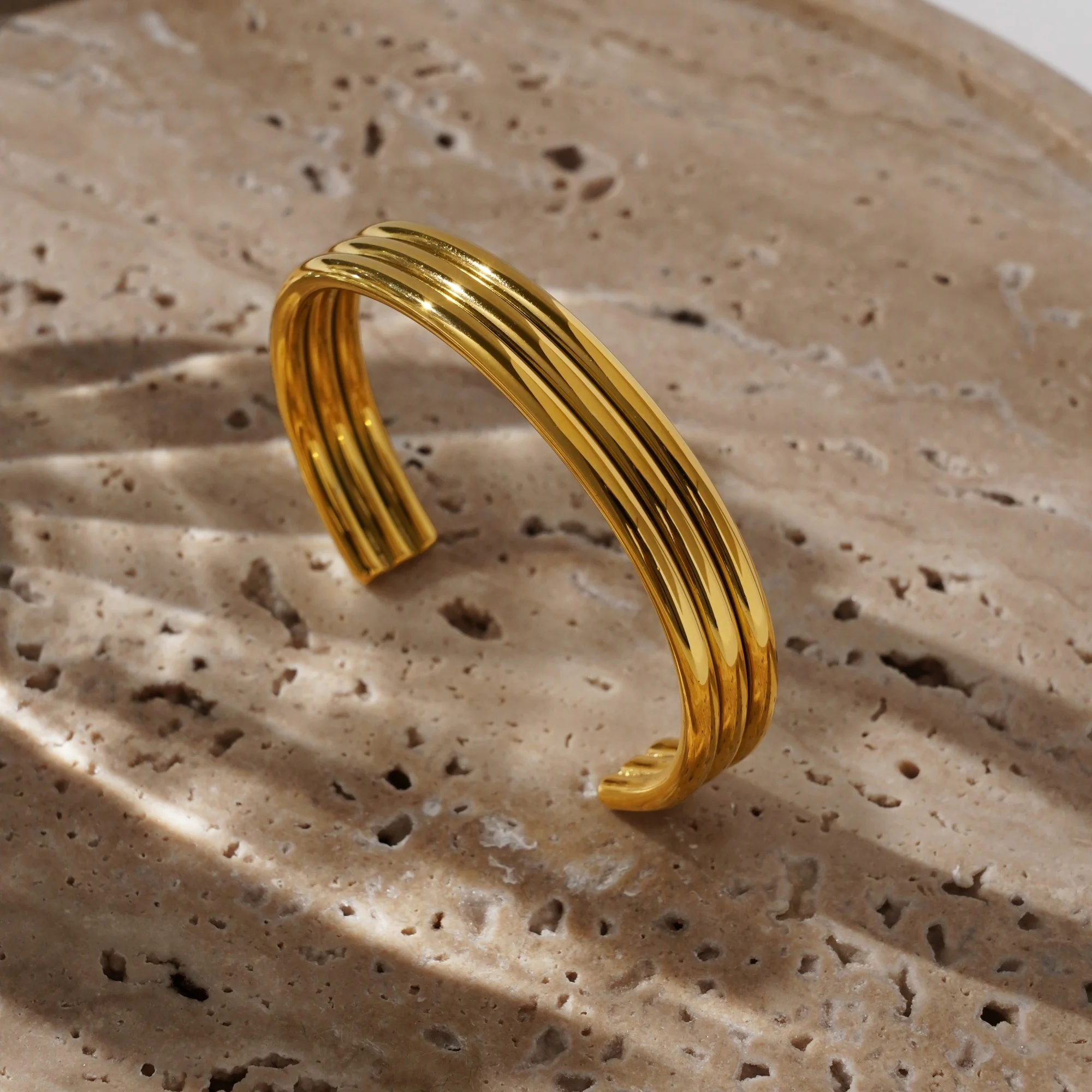 Dazan New Ins 18k Gold Plated Stainless Steel High Quality Gypsy Stripe Super Shine Open Bracelet ANTI FASHION Unique Jewelry