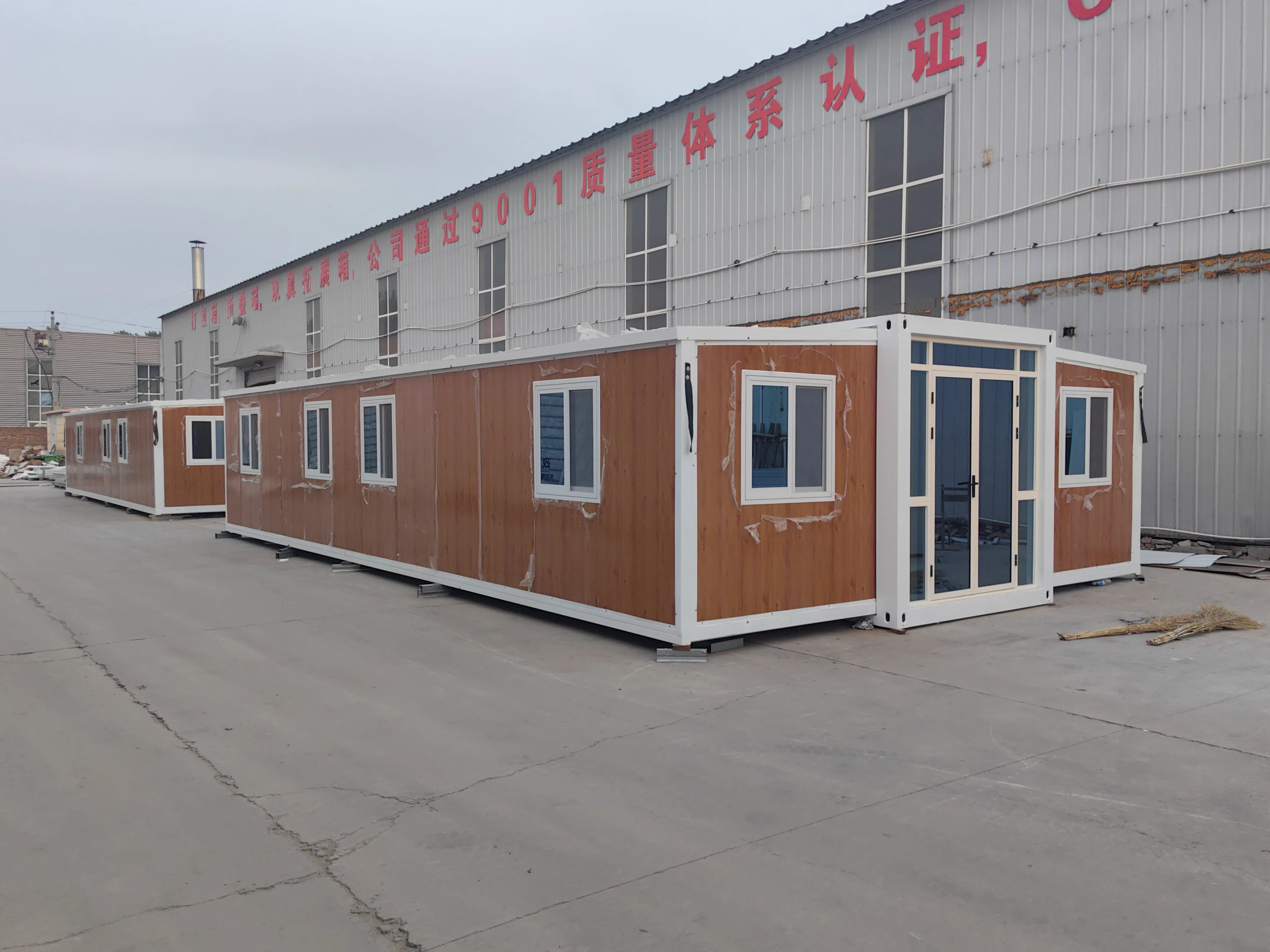 expandable flat pack prefab modular home 30ft container expandable house with solar energy
