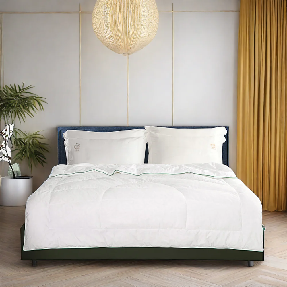 Customized Luxury Soft Wholesale King Full  Light Yellow Jacquard fabric Bamboo Corn Filling Bamboo Comforter With Piping