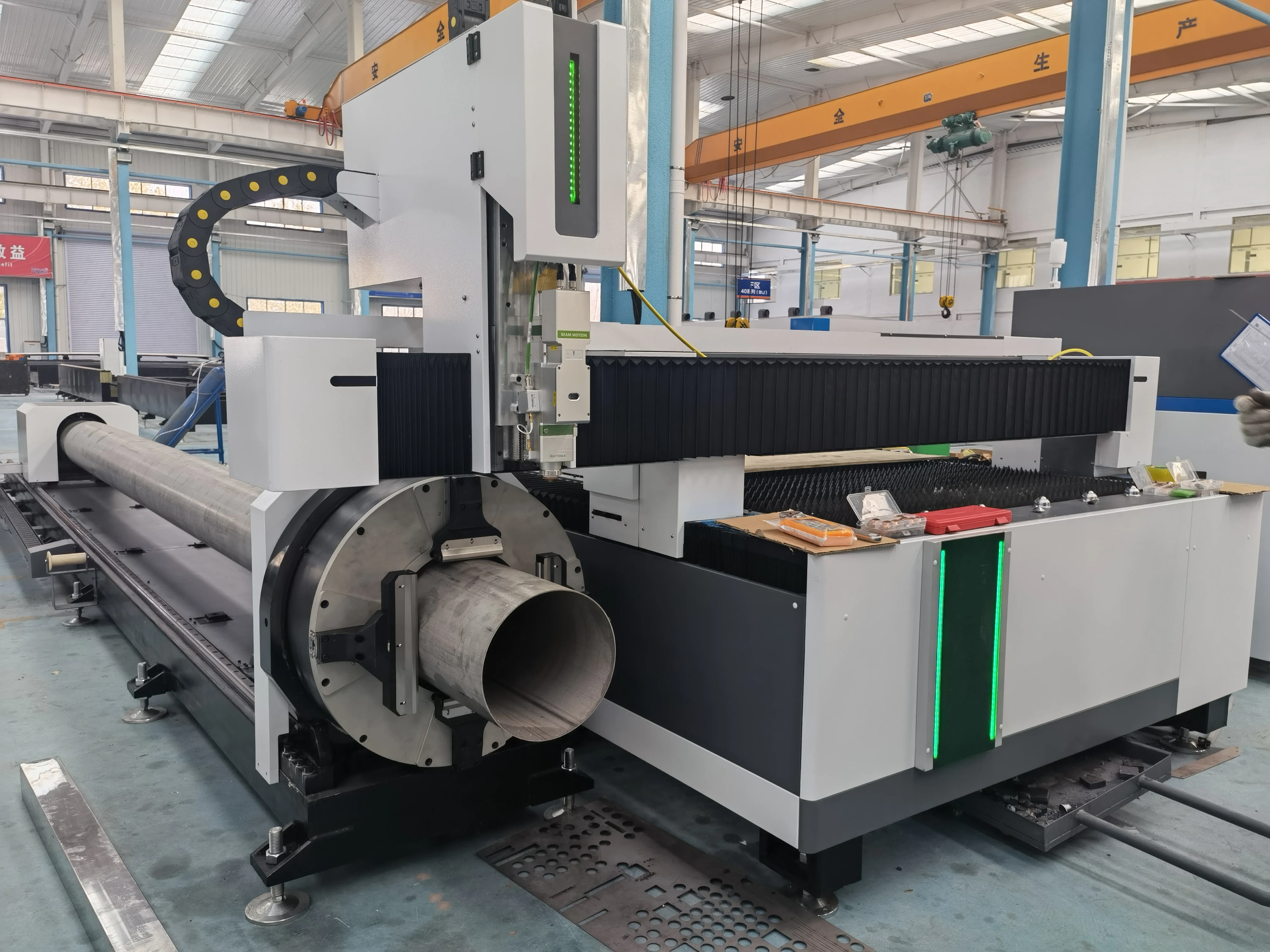 6000w 3kw 3015 Fiber Optic Equipment Laser Cutter Carbon Metal Tube and Sheet Fiber Laser Cutting Machine For Stainless Steel