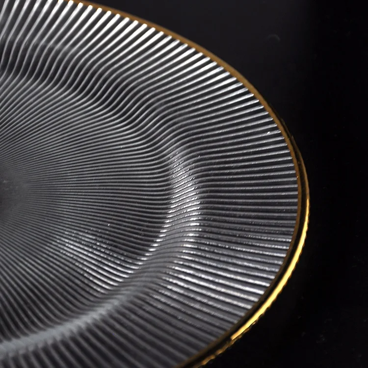 Wholesale Amazon hot sale elegant glass charger plate with gold rim wedding chargers