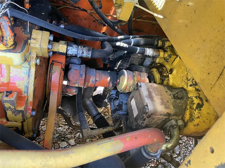 Used port and container machine Komatsu FD320 forklift for sale, used japan 30 ton forklift for warehouse