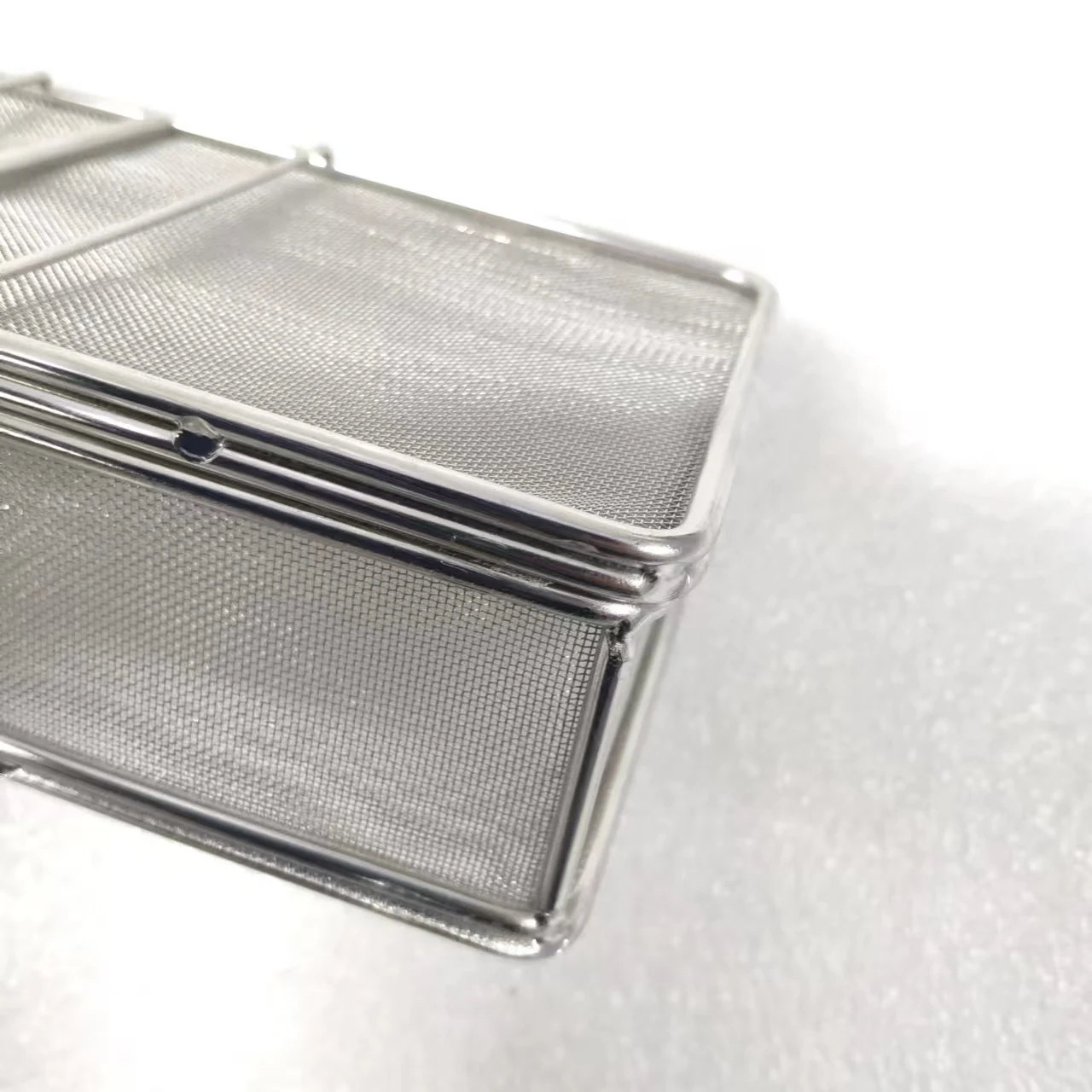 Customized stainless steel mesh basket with lid, cleaning and disinfection mesh basket, metal mesh basket, cleaning basket