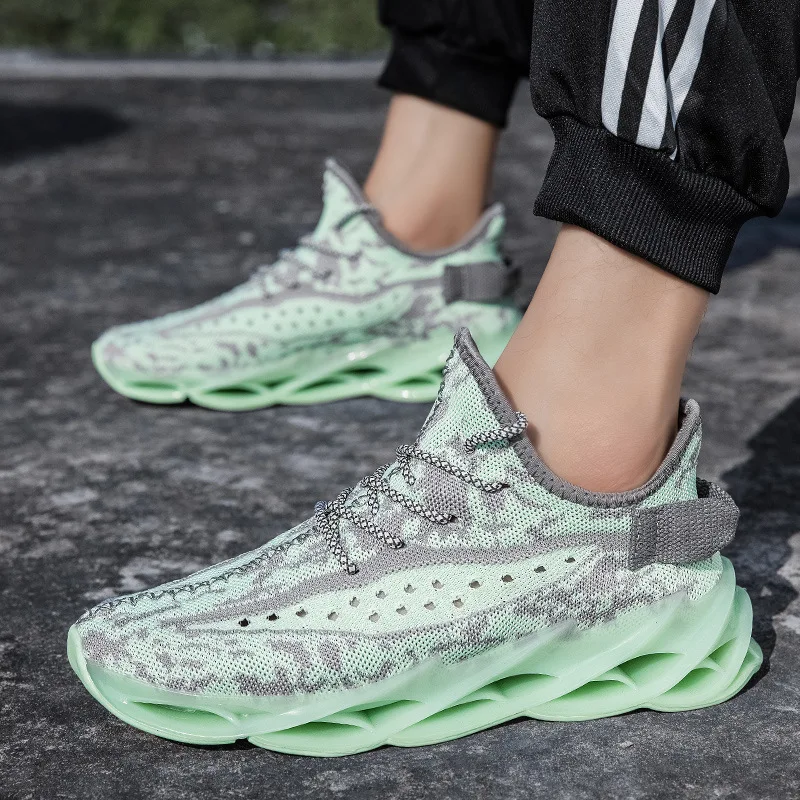 Casual sneaker design services Men Wholesale price Non-slip running new style fitness walking shoes