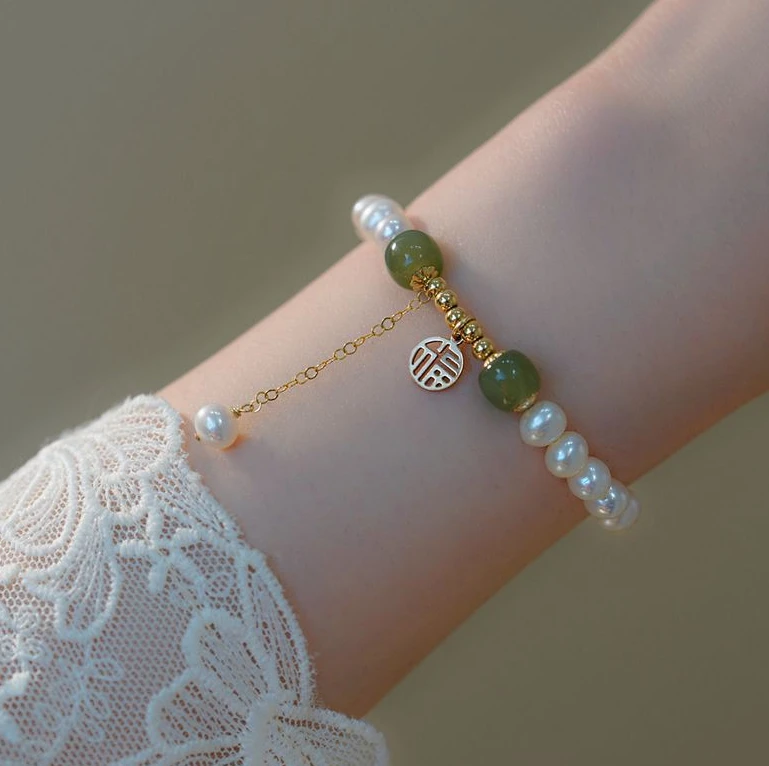 Pearl Geometric pattern Bracelet