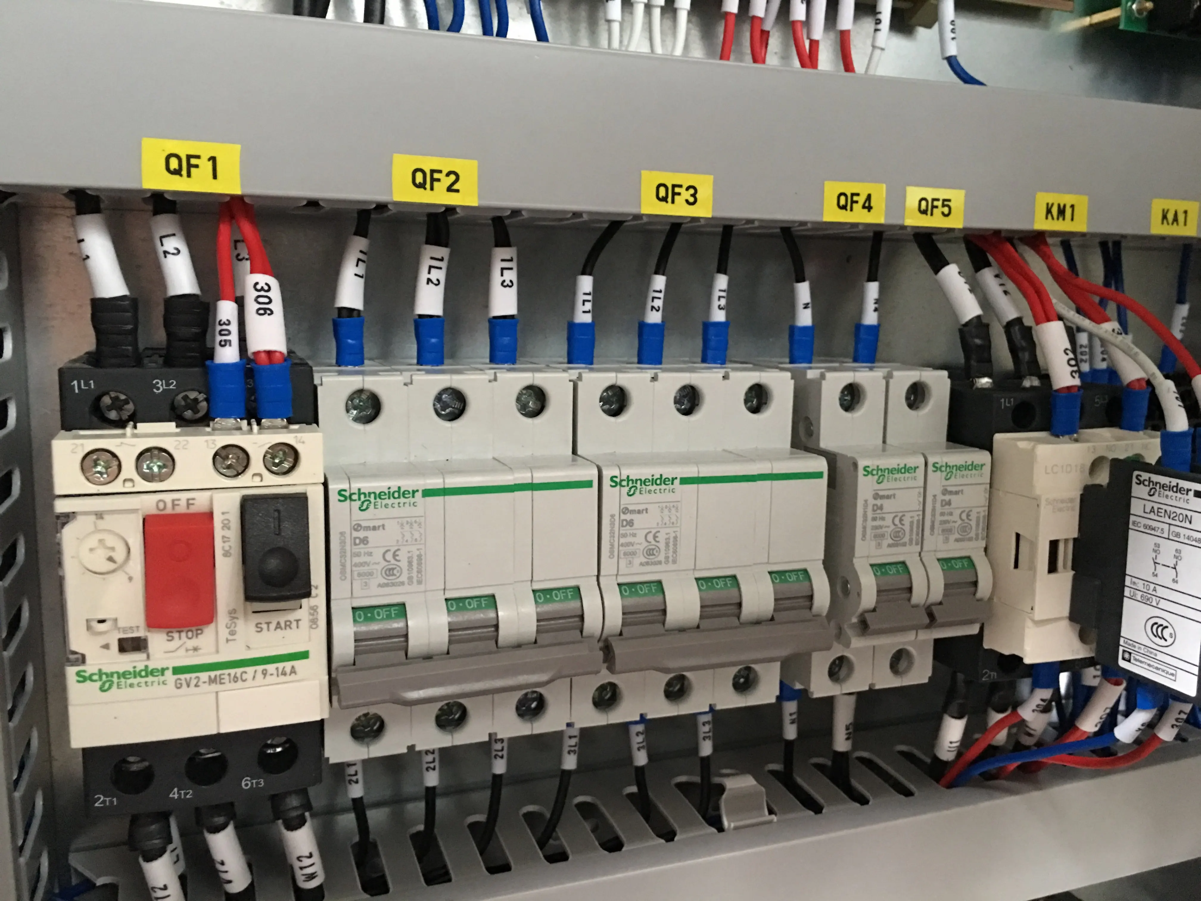 8*2500 factory sale  hydraulic  shearing machine metal cutting machine