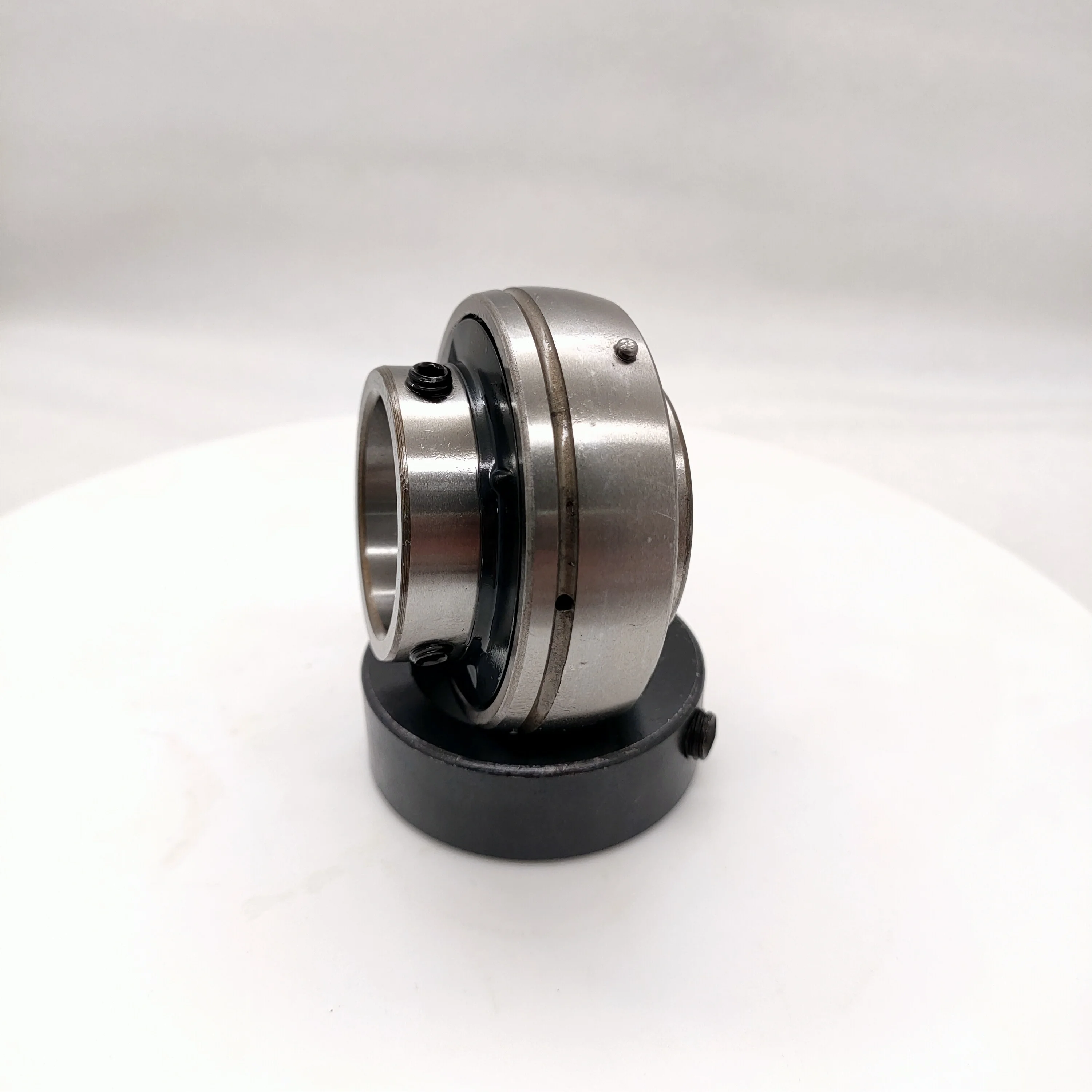 YAR212 Insert Ball Bearing YAR212-2F Flanged Y-Bearing Units YAR212-2RF Insert Setscrew Locking Contact Seals Steel 60mm