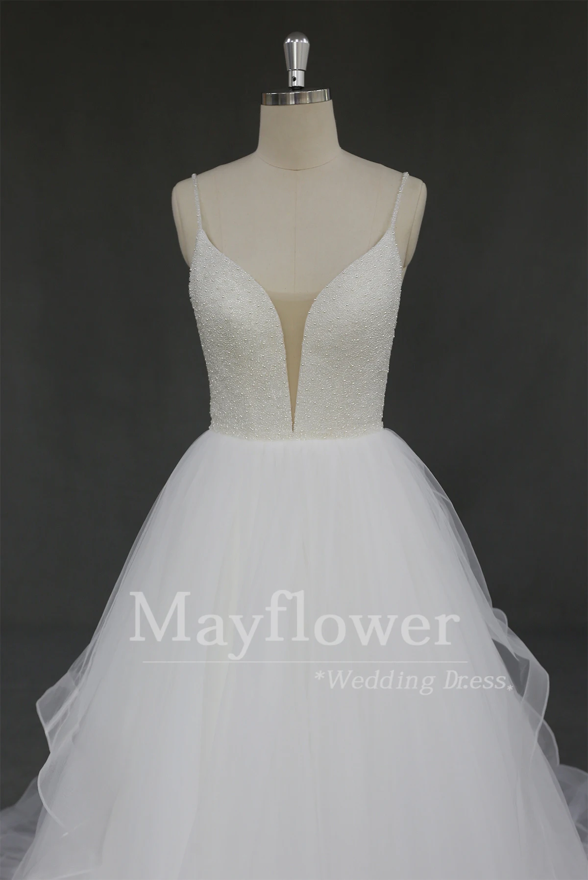 Top quality plunge neckline bridal gown wholesale crystal wedding dress low back