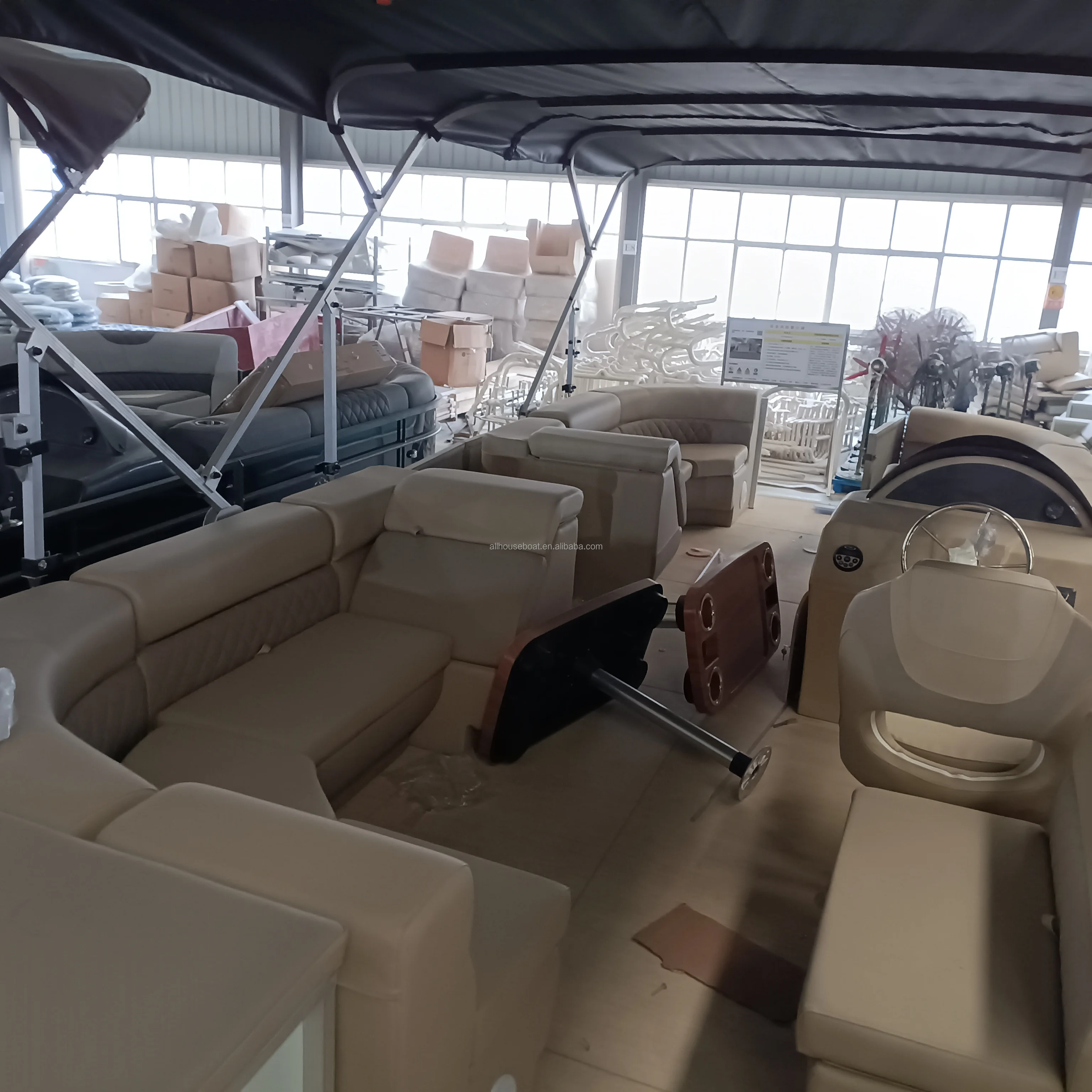 Manufacturer Direct Luxury Customizable Pontoon Boat Marine Water Activities Yacht Fiberglass Floating Boats
