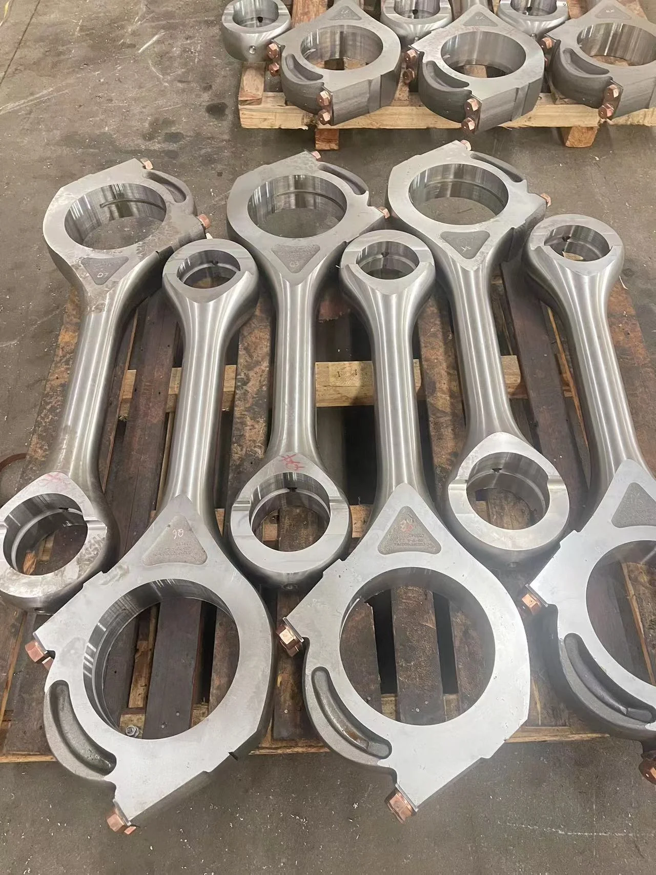 Customized Automotive Connecting Rod Engineering Machinery Parts Static Pressure Line Production Casting Car Link Arm Service