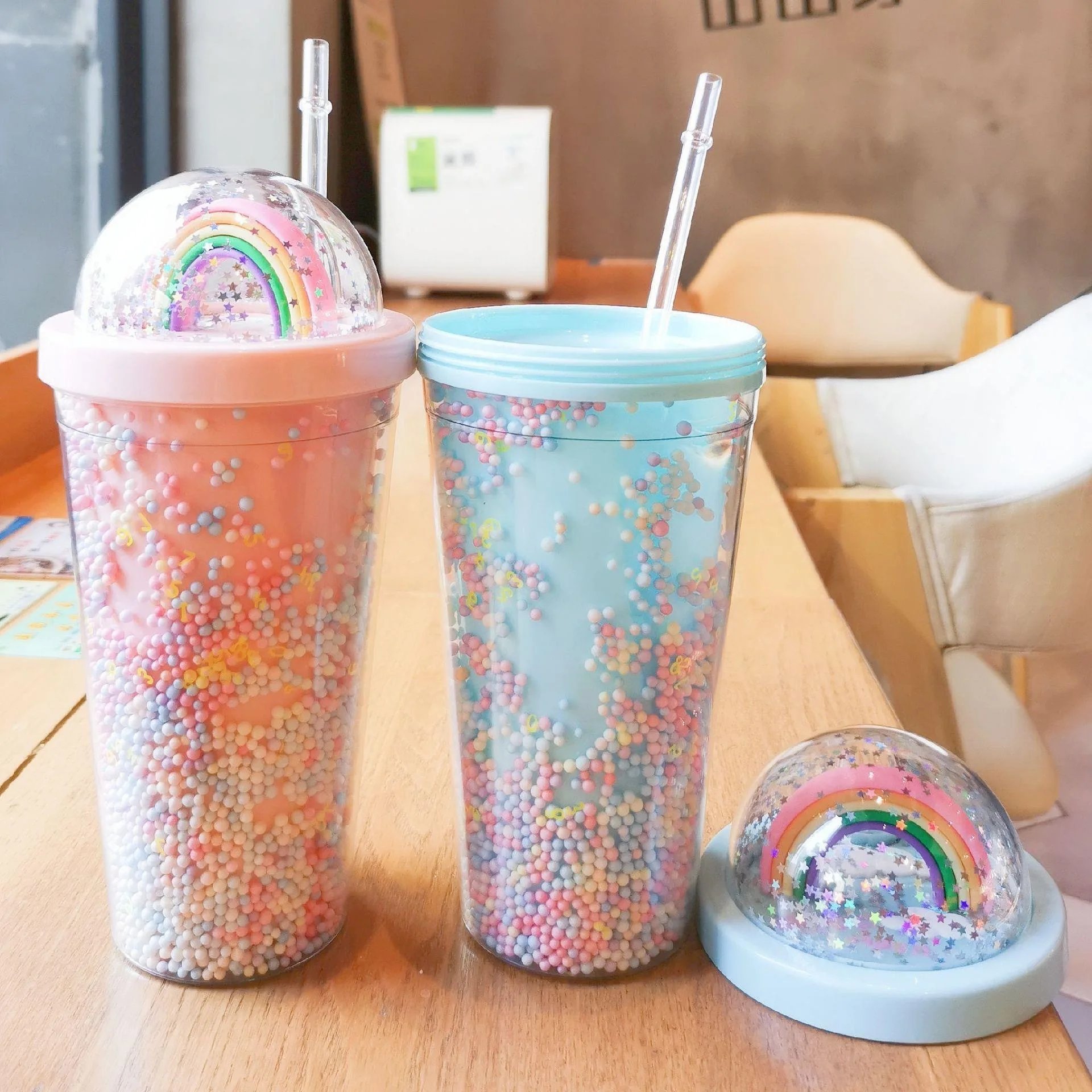 Factory Custom Creative New Design 550ml Plastic Double Wall Water Tumbler With Rainbow Dome Lid And Straw