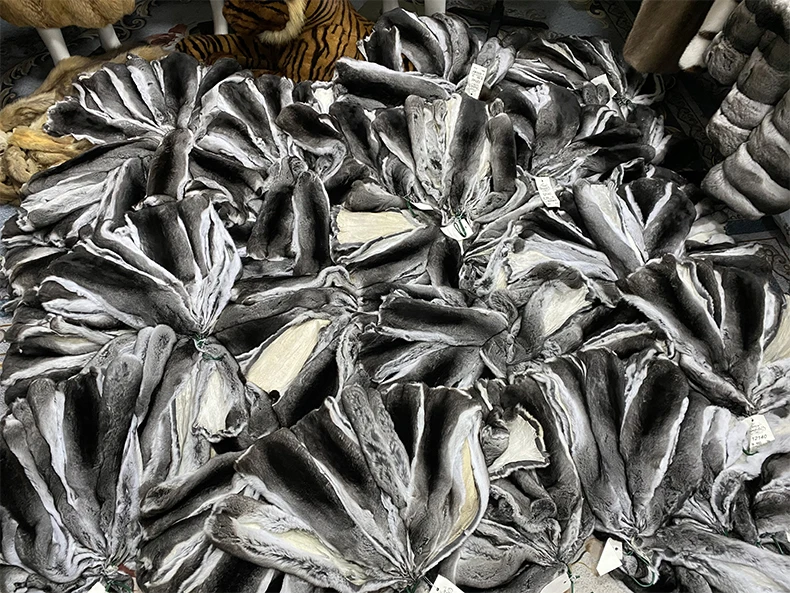 Original Factory Luxury Design Ladies Winter Long Real Chinchilla Clothing Grey Hooded For Women Fur Coat Parka Jacket