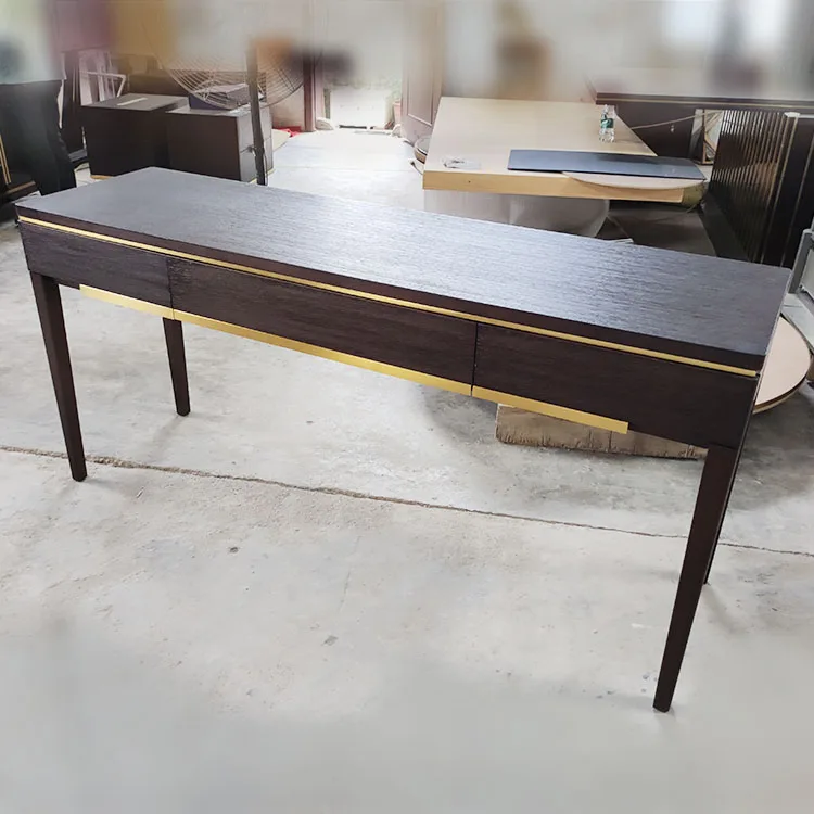 Деревянный Настольный столик с золотистой отделкой